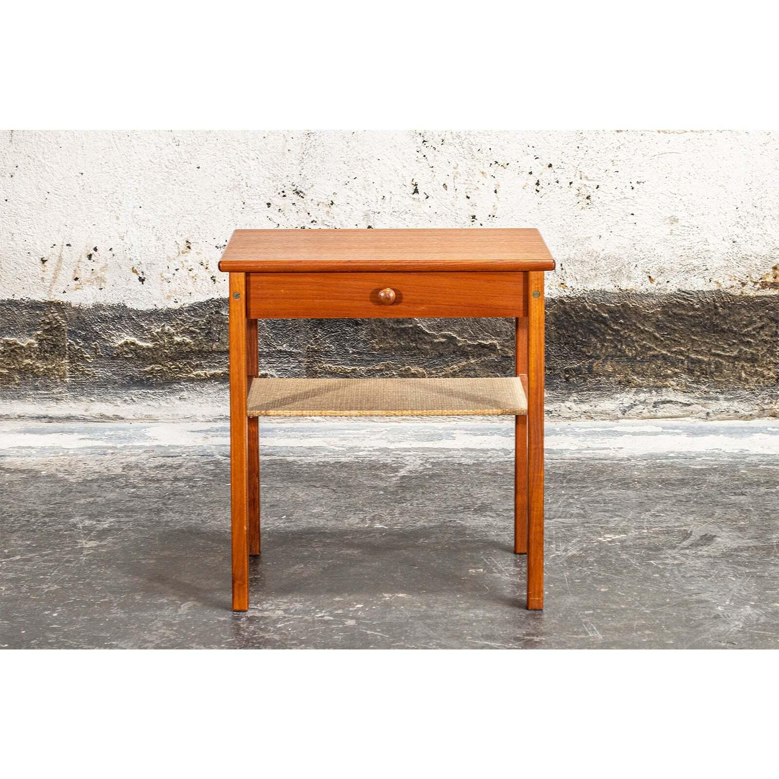 Mid-Century Modern Coordinating Set of Vintage Teak End Tables or Night Stands For Sale