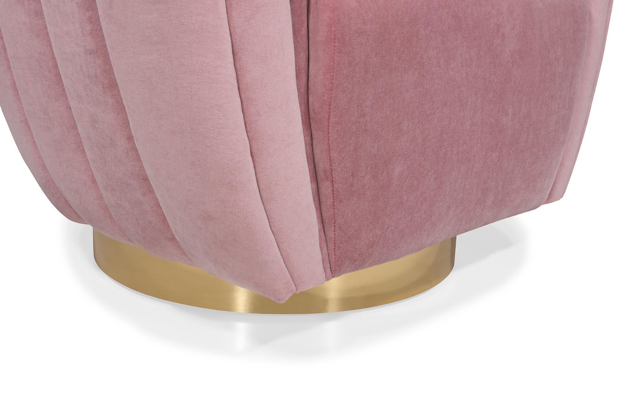 Drehbarer Copa-Sessel, gepolstert mit rosa Samt von Bow and Arrow im Zustand „Neu“ im Angebot in Lordelo, PT