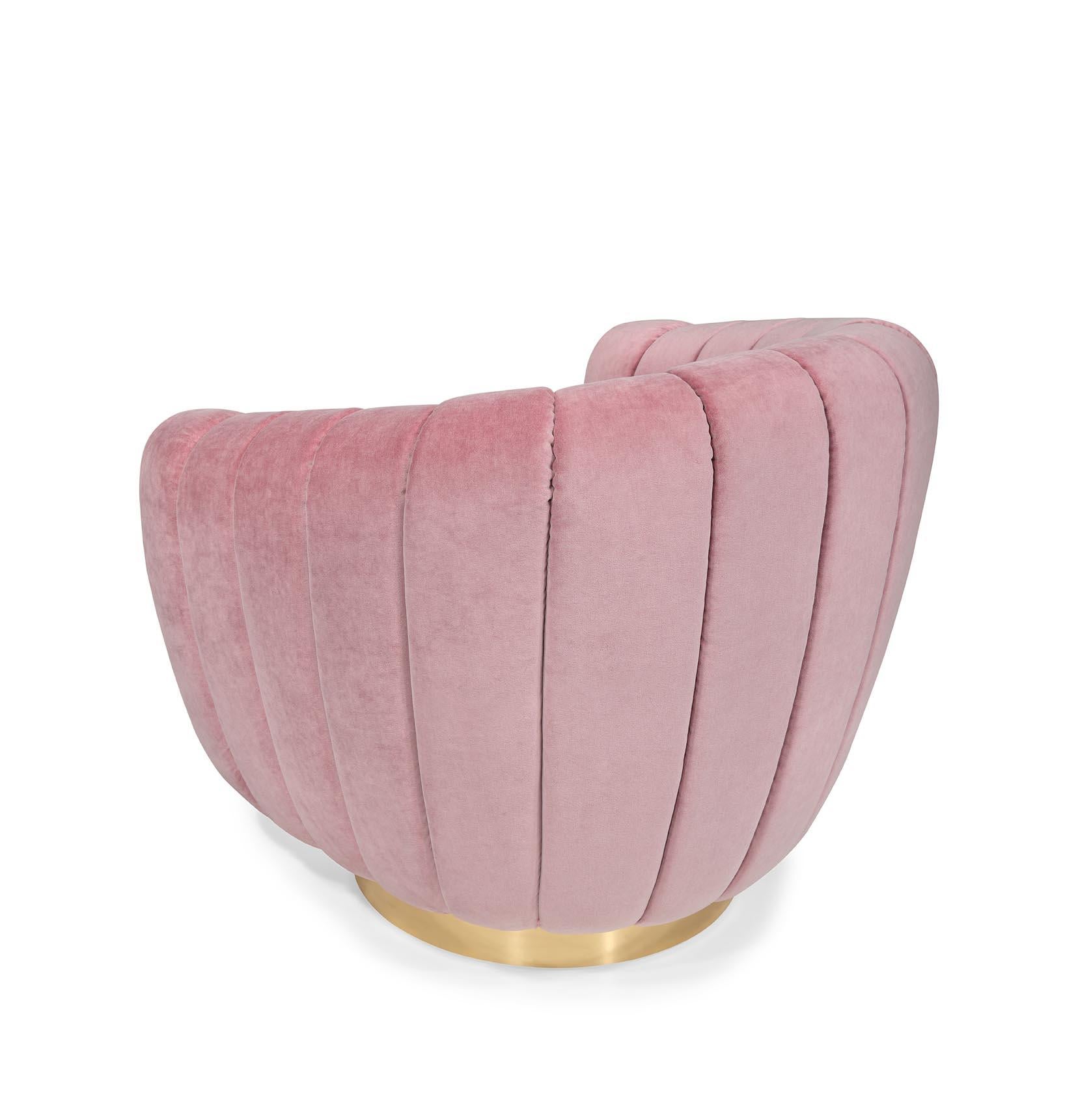 Drehbarer Copa-Sessel, gepolstert mit rosa Samt von Bow and Arrow (Stoff) im Angebot