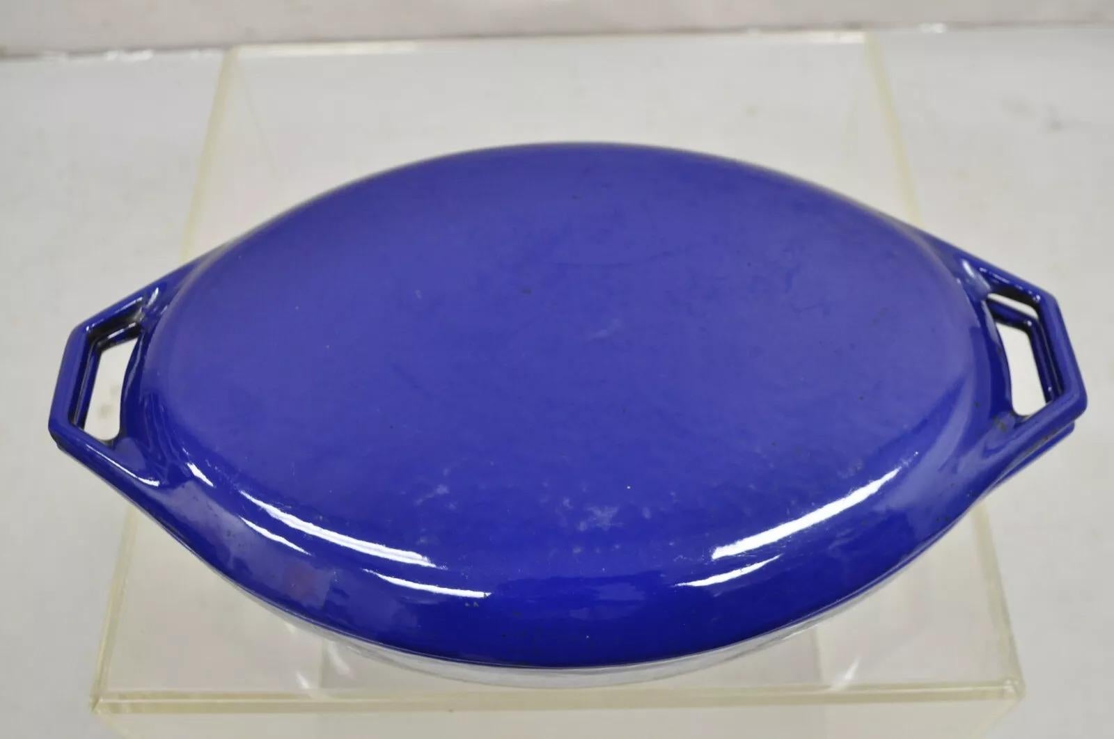 Copco Denmark Dutch Oven Deep Blue Enameled Cast Iron Oval Lidded O2 Model Pot In Good Condition In Philadelphia, PA