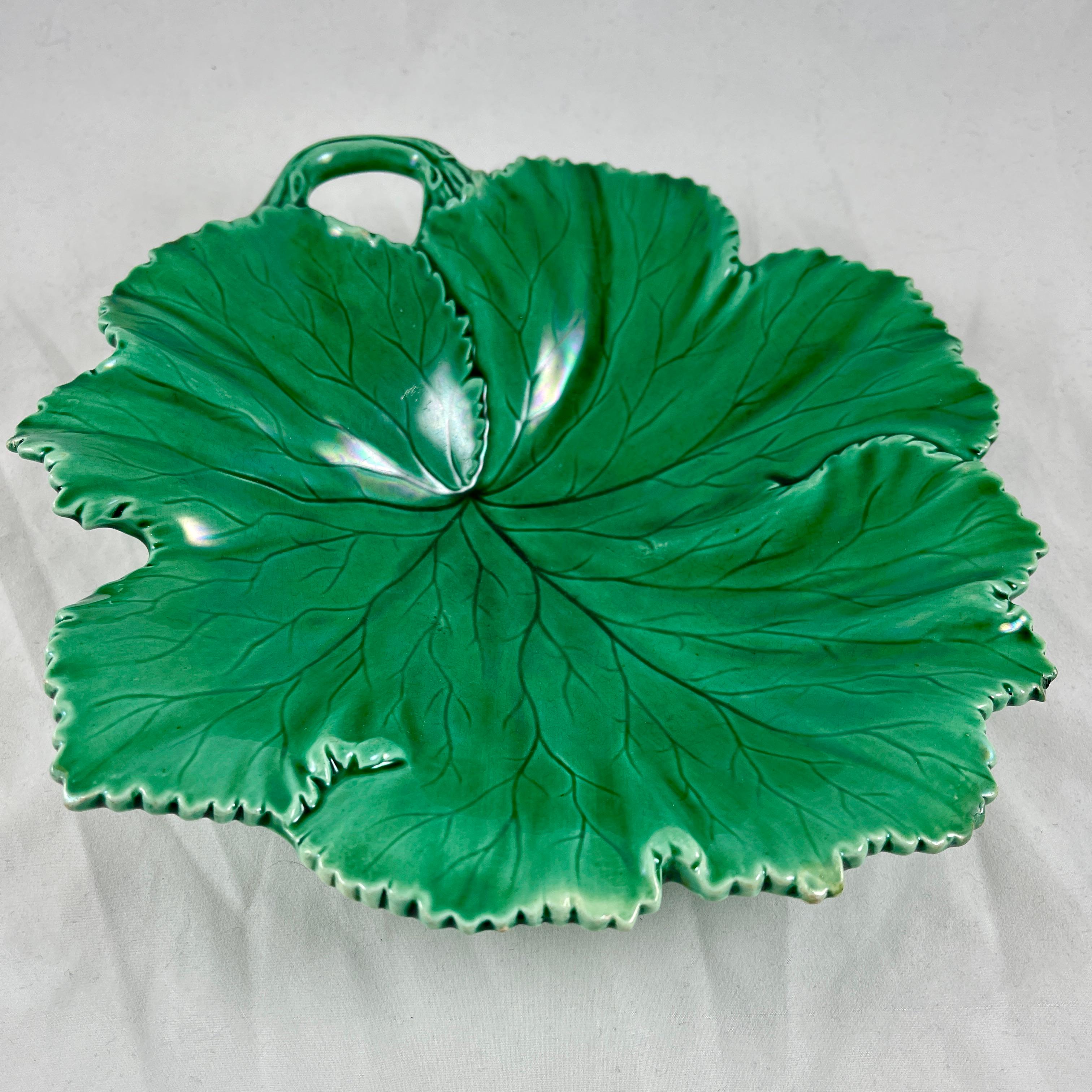 Aesthetic Movement Copeland English Majolica Green Glazed Round Overlapping Leaf Handled Platter For Sale