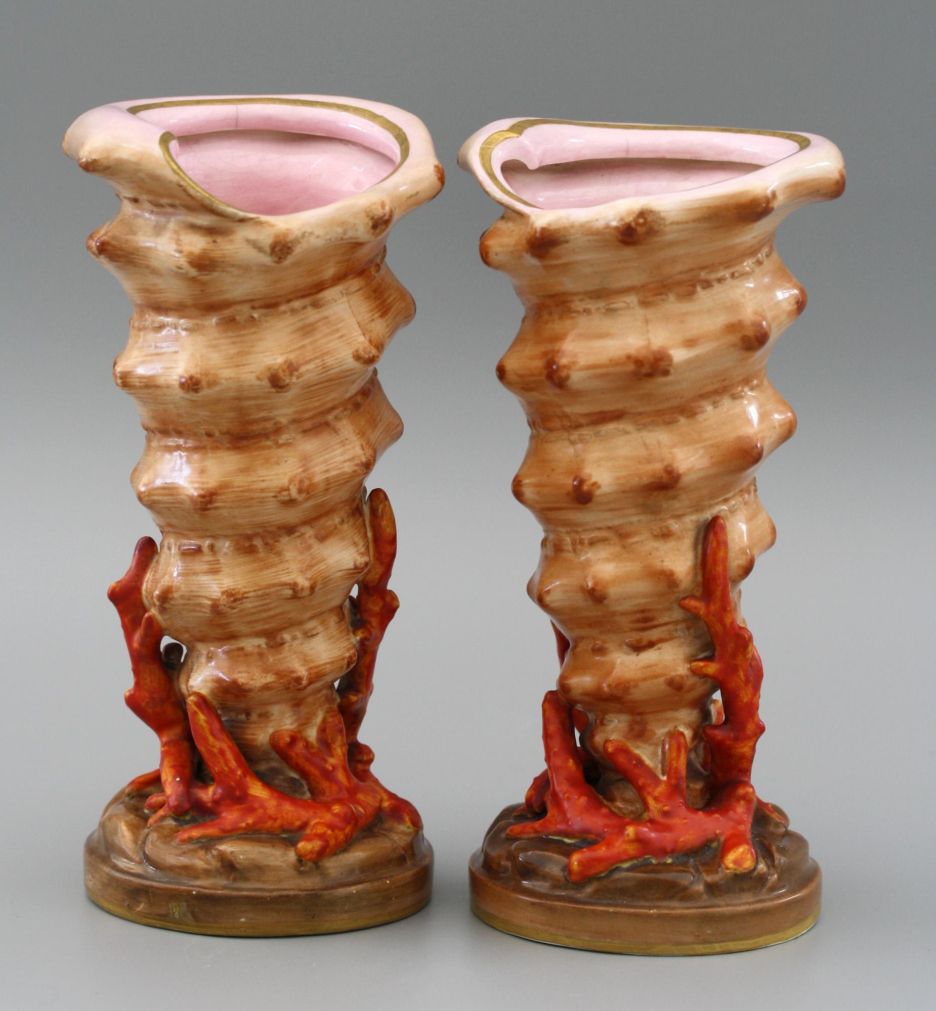 Copeland English Pair of Shell and Coral Porcelain Vases, circa 1870 4