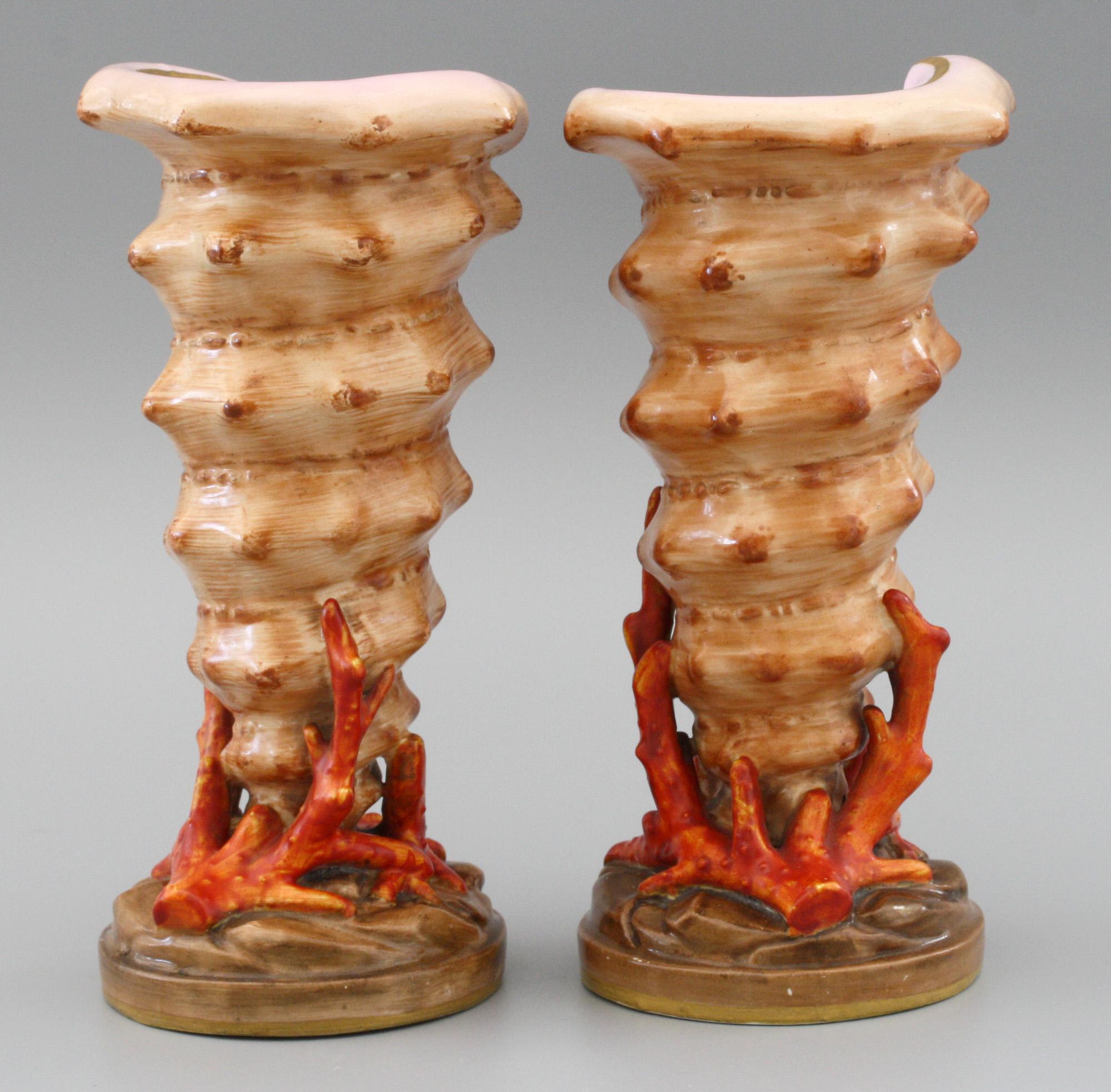 Copeland English Pair of Shell and Coral Porcelain Vases, circa 1870 7