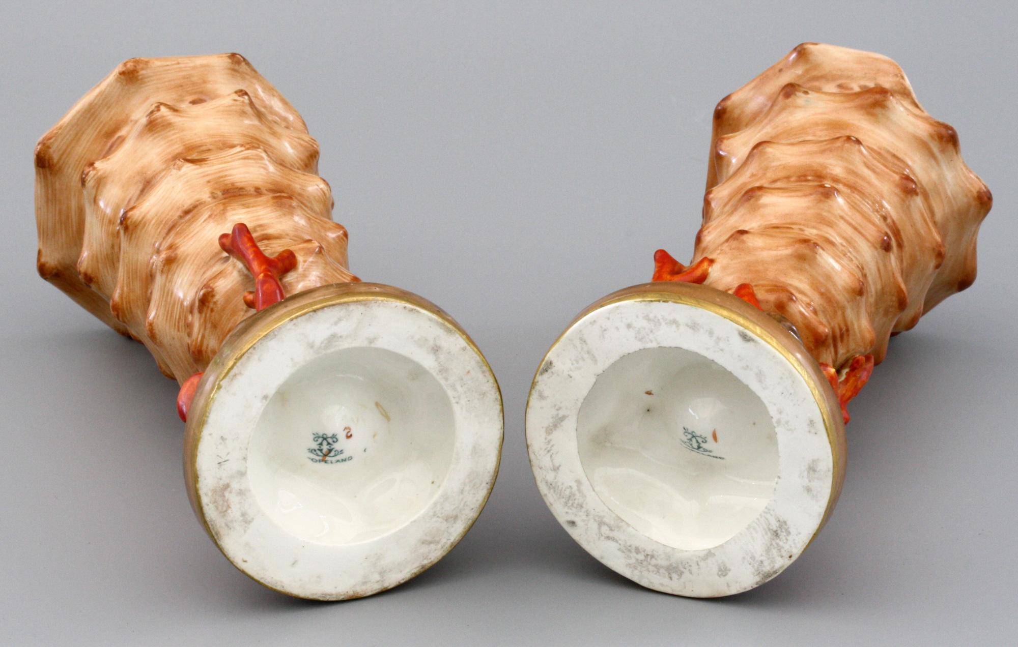 Copeland English Pair of Shell and Coral Porcelain Vases, circa 1870 1