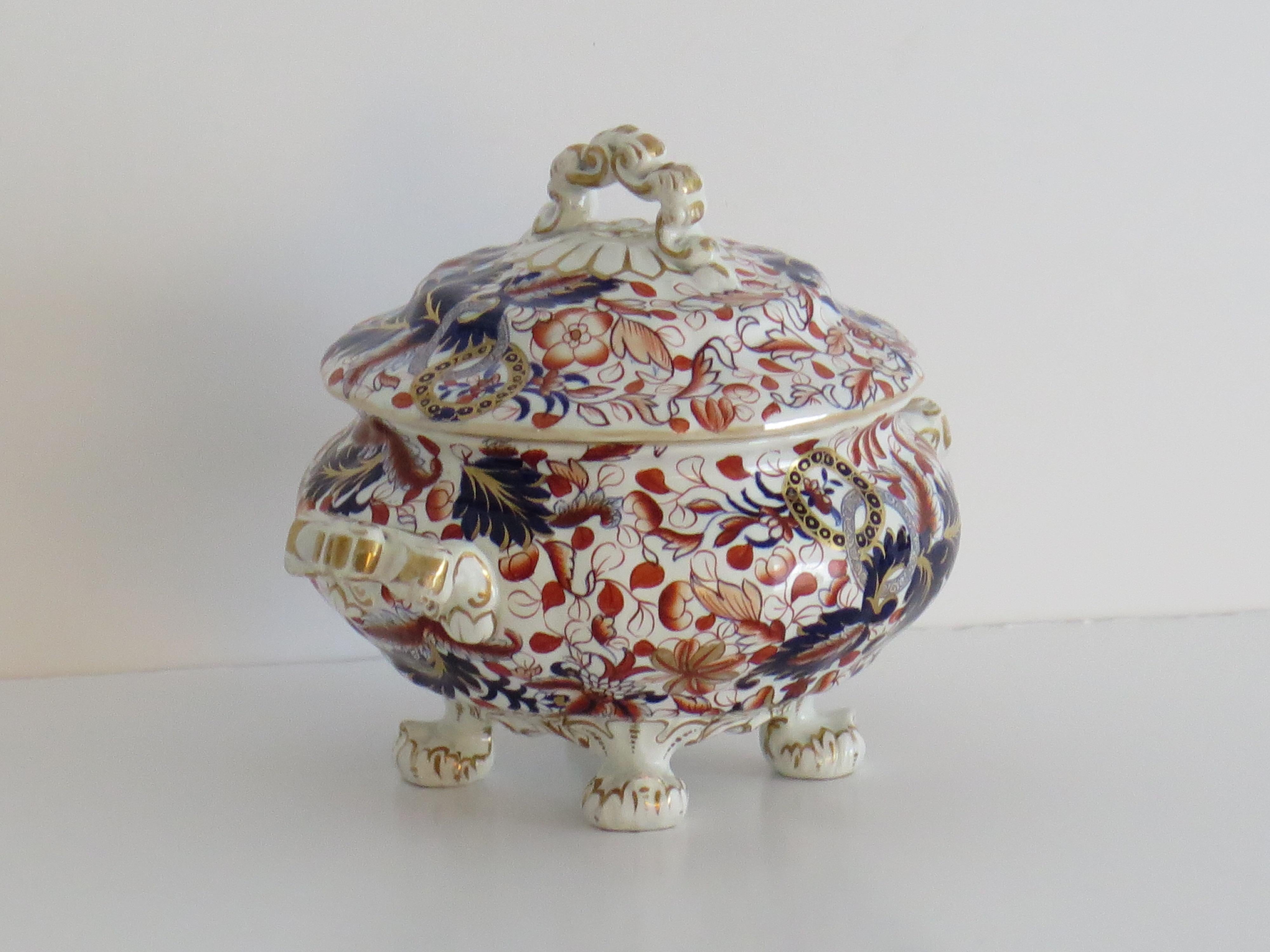 This is a very good sauce tureen made of ironstone (Spode's Stone China) in Pattern No 5519, produced by the English, Copeland & Garrett - Spode factory in the 19th century, Circa 1837 to 1847

The piece is very well potted with two side handles