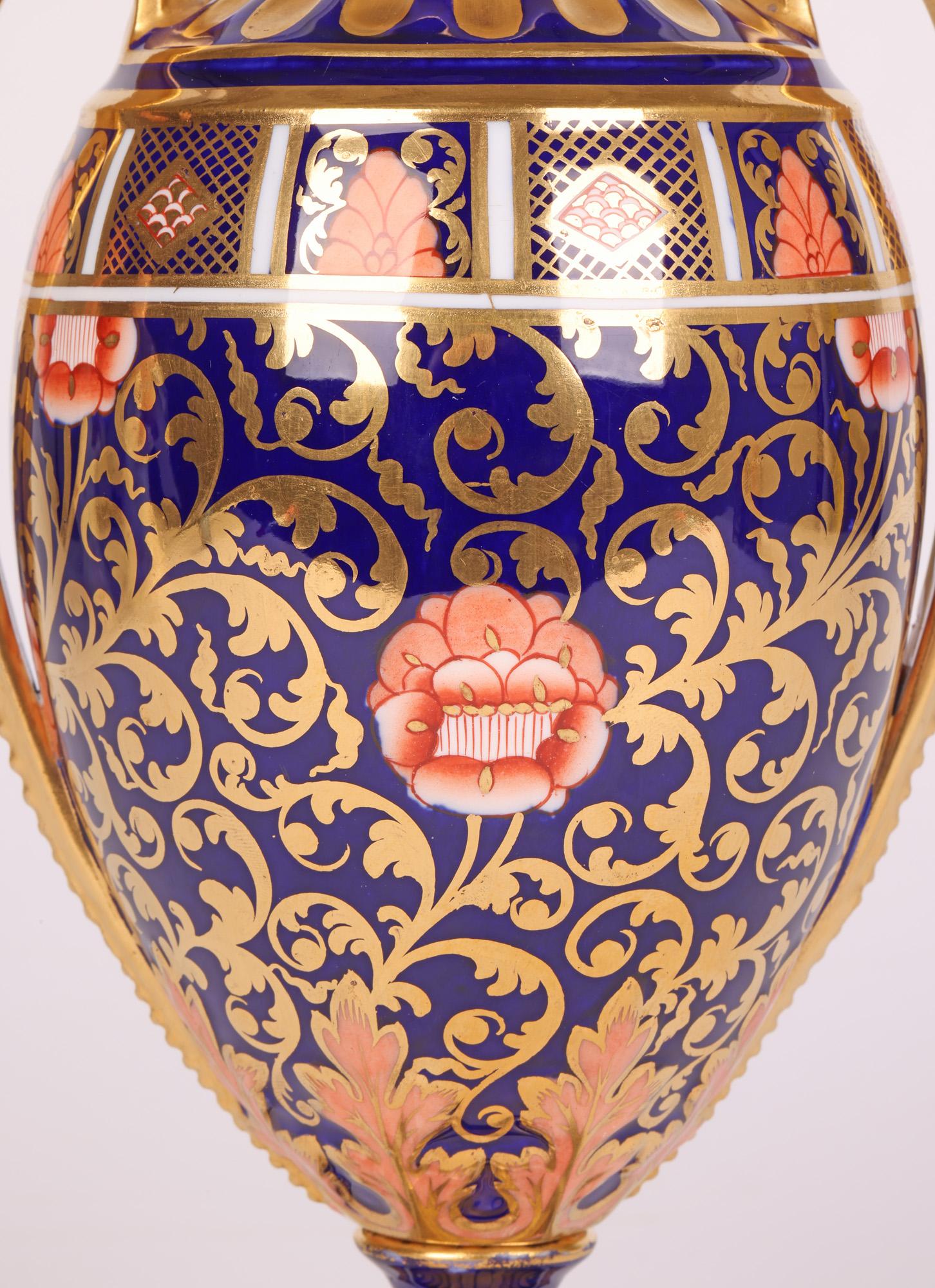 Copeland Imari-Muster Porzellan Vase mit zwei Henkeln und Deckel (Japonismus) im Angebot