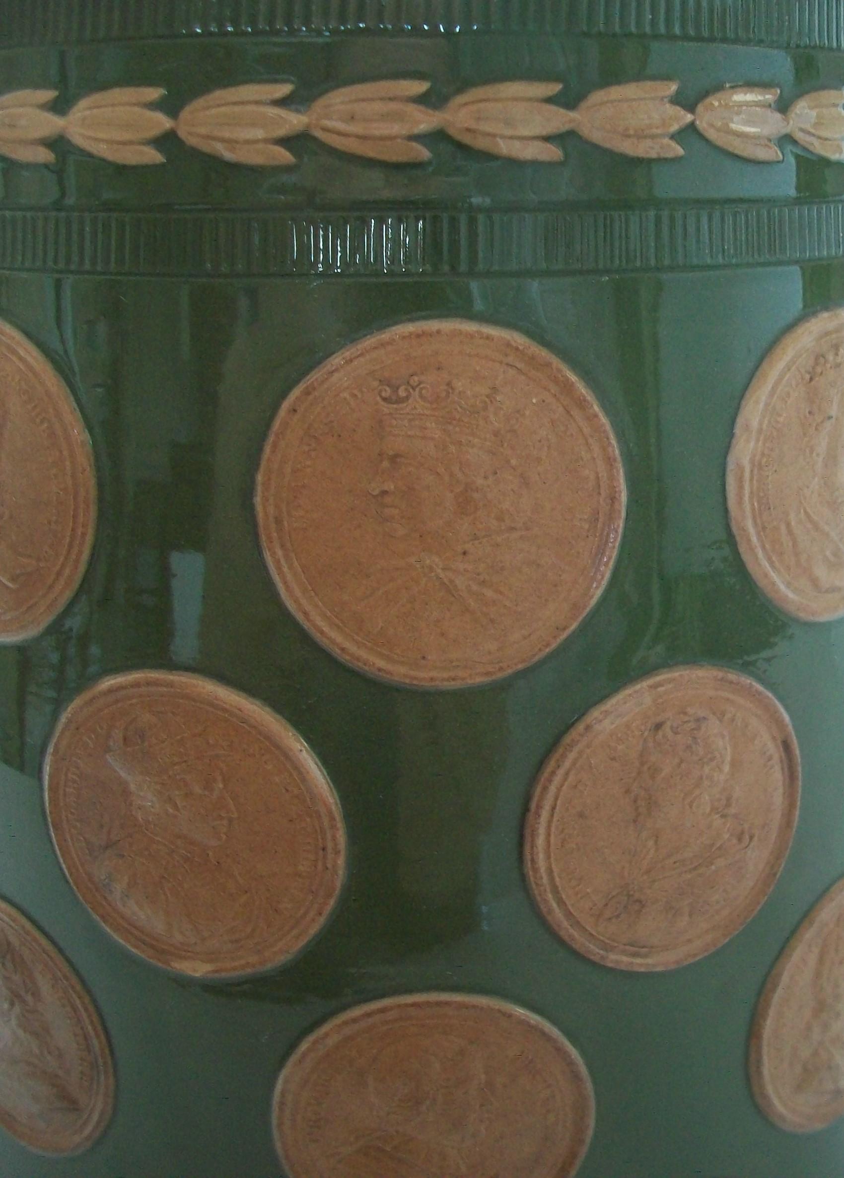 COPELAND - Jasperware Pitcher with Royal Portrait Medallions - U.K. - Circa 1850 For Sale 7