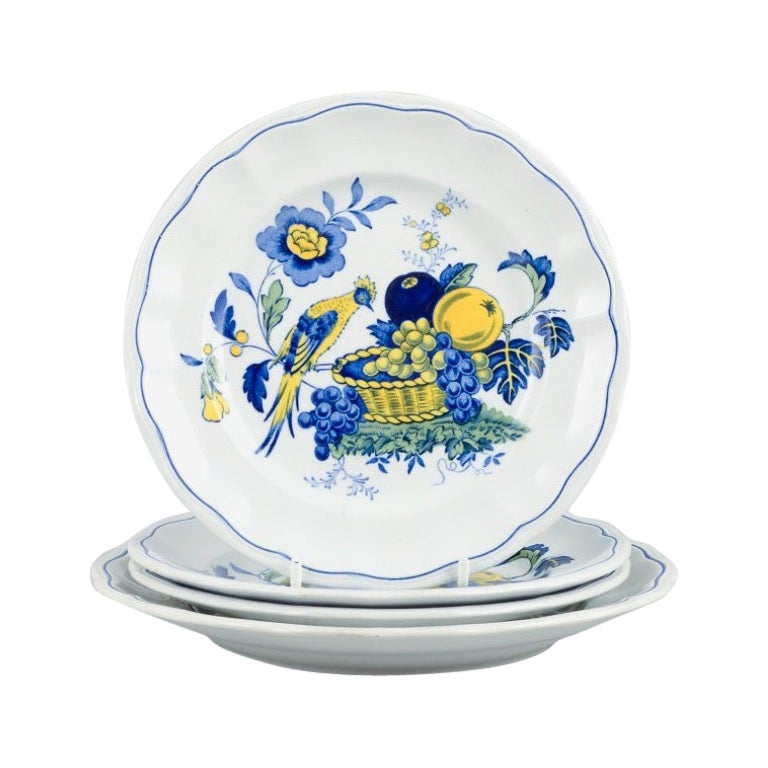 Copeland Spode, England, Bluebird. Vier Fayence-Teller. Mitte des 20. Jahrhunderts.