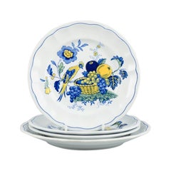 Copeland Spode, England, Bluebird. Vier Fayence-Teller. Mitte des 20. Jahrhunderts.