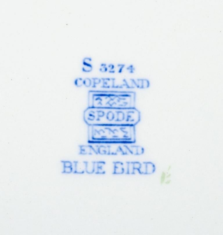 Peint à la main Copeland Spode, Angleterre, Bluebird. Quatre assiettes de déjeuner.  en vente