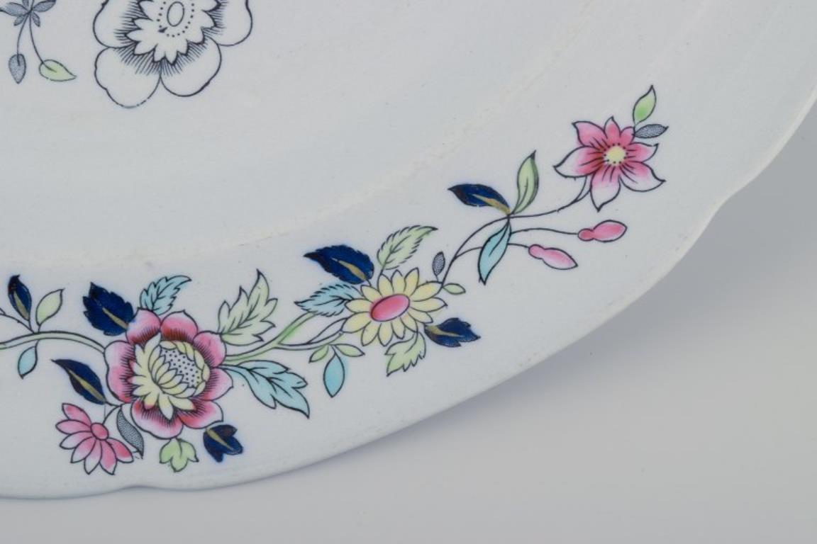 Milieu du XXe siècle Copeland/Spode, Angleterre. Quatre assiettes plates en faïence. Vers les années 1930 en vente