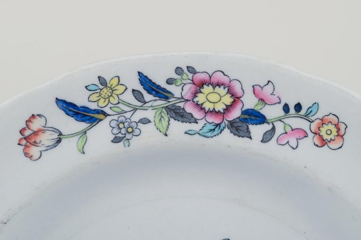Copeland Spode, Inglaterra. Nueve placas de loza. Con motivos florales y aves. Glaseado en venta