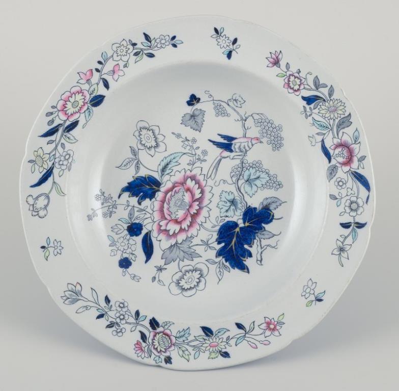 Copeland Spode. Cuatro platos hondos de loza. Con motivos florales y aves. Británico en venta