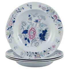 Copeland Spode. Cuatro platos hondos de loza. Con motivos florales y aves.