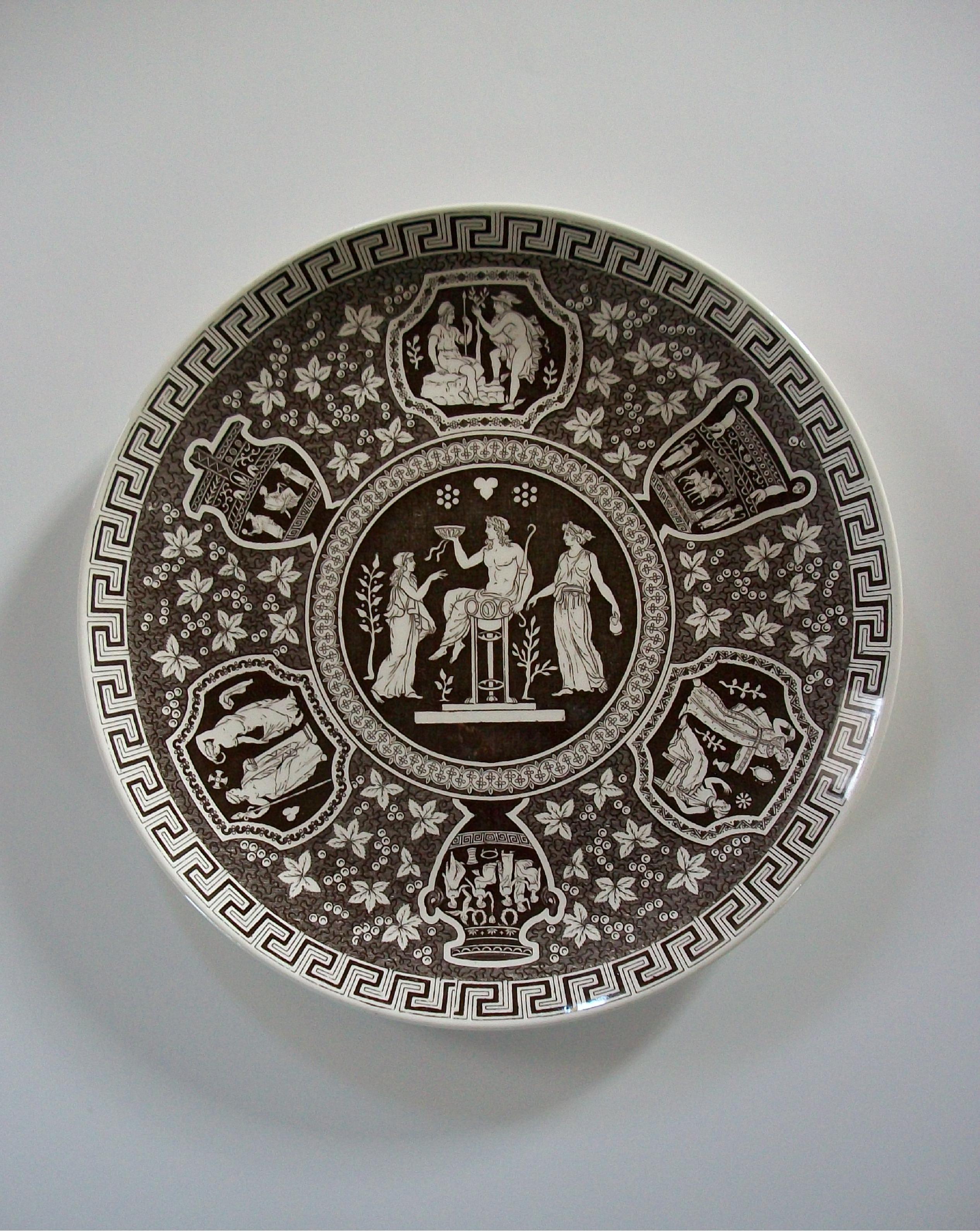 COPELAND SPODE – Transfer-Teller mit griechischem Muster, dekoriert, U.K. – um 1956 (Neugriechisch) im Angebot