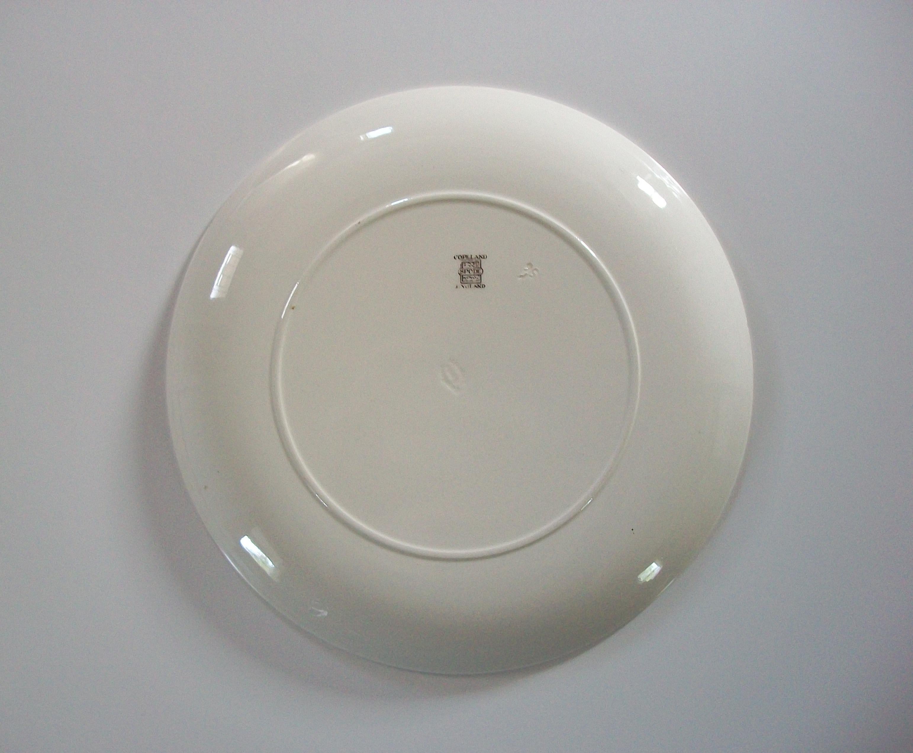 COPELAND SPODE – Transfer-Teller mit griechischem Muster, dekoriert, U.K. – um 1956 (Englisch) im Angebot