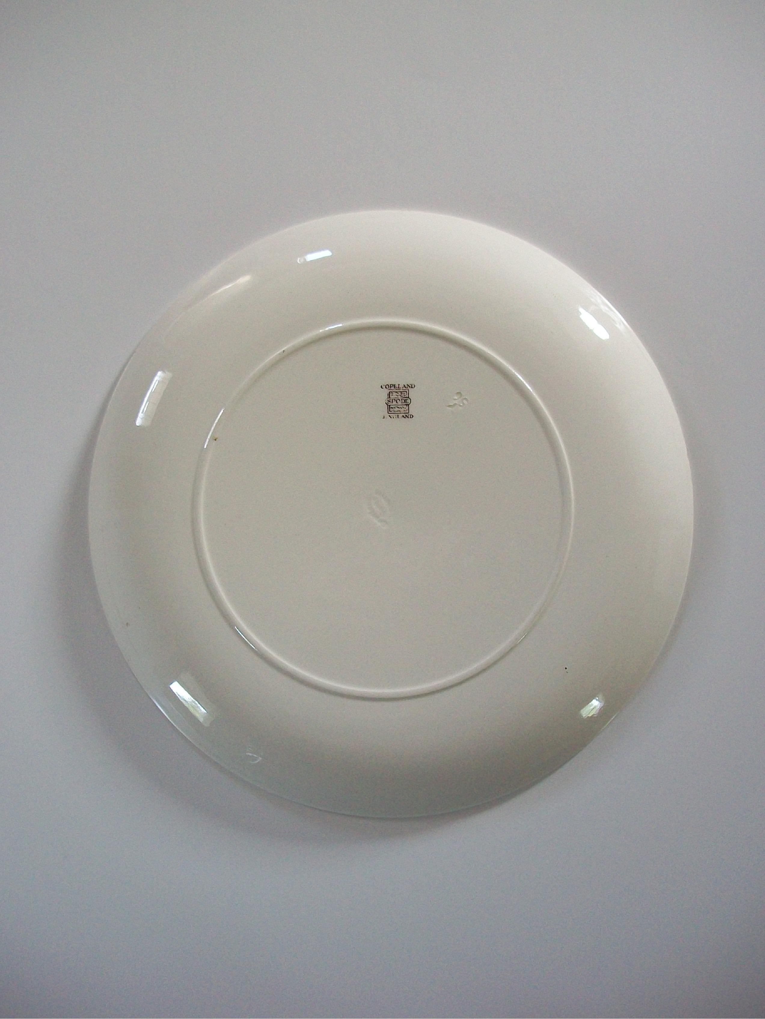 COPELAND SPODE – Transfer-Teller mit griechischem Muster, dekoriert, U.K. – um 1956 (Glasiert) im Angebot