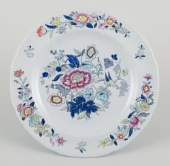 Copeland/Spode. Six lunch plates in faience. With floral and bird motifs.