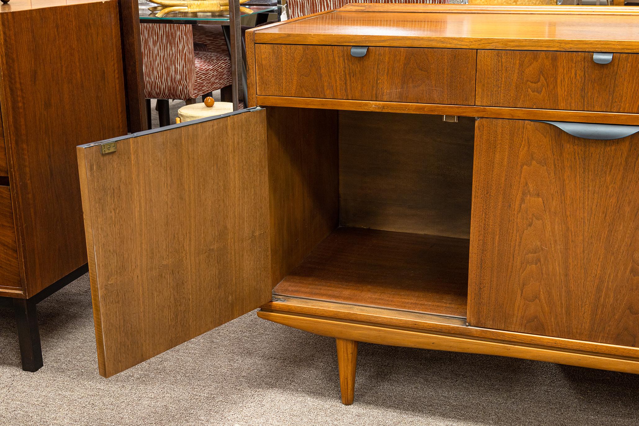 Copenart by Morganton Mid Century Modern Walnut Wood Credenza 3