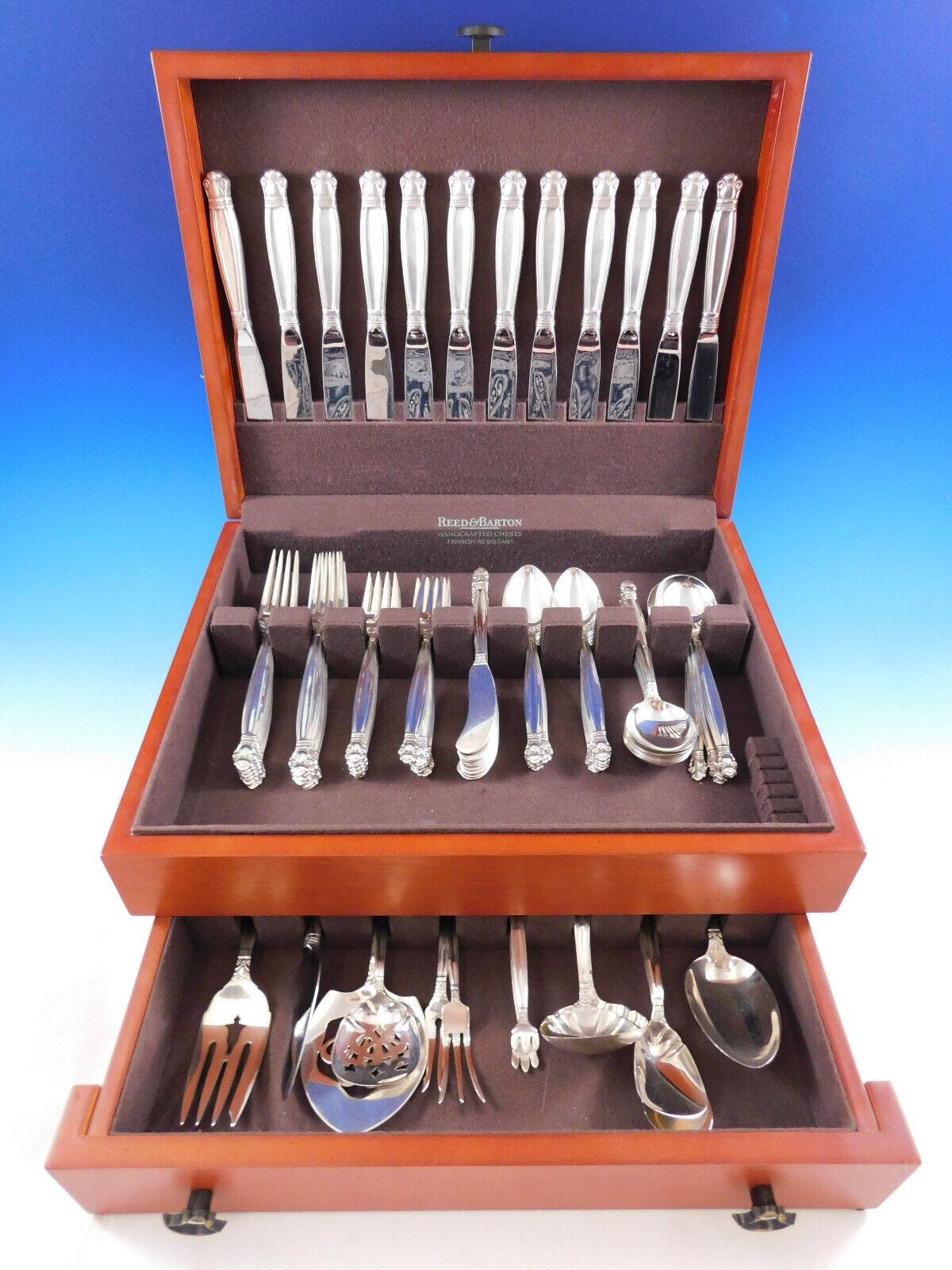 Cubertería de plata de ley de diseño escandinavo Copenhague by Manchester - 84 piezas. Este juego incluye:

12 cuchillos, 8 3/4
12 Tenedores, 7