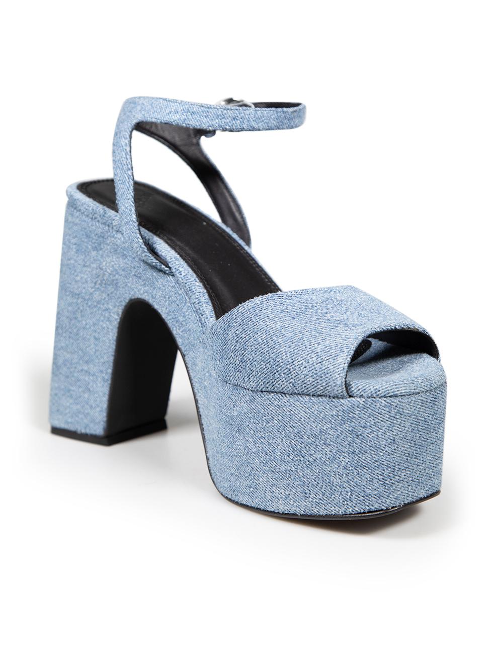 CONDITION is Very good. Minimal wear to sandals is evident. Minimal discolouration to both straps. Small pilling to the back, sides and heels of both shoes on this used Coperni designer resale item.
 
 
 
 Details
 
 
 Blue
 
 Denim
 
 Sandals
 
