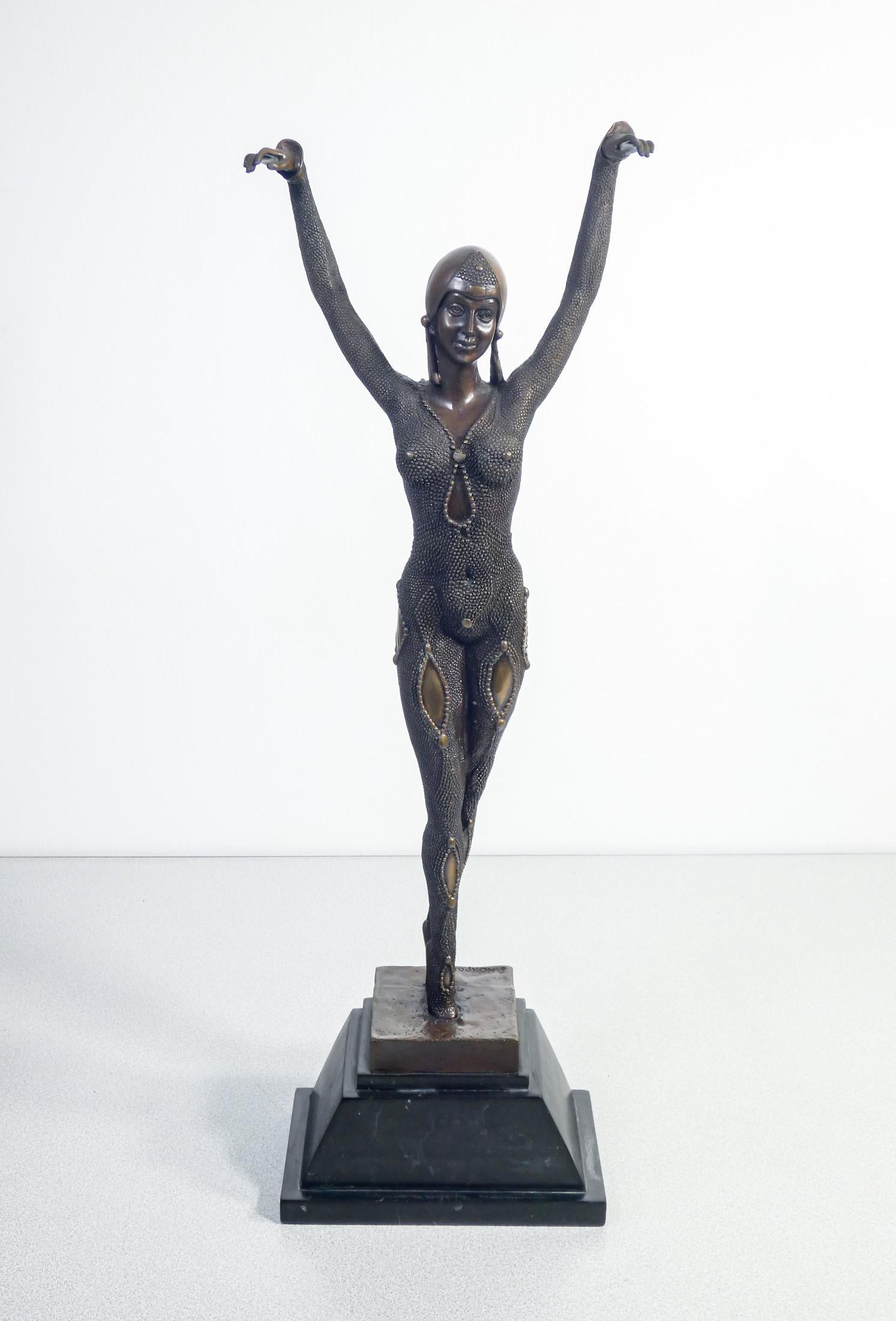 Sculpture copy
in bronze by
Demetre CHIPARUS,
Dancer.
Art Deco.

PERIOD
Early twentieth century

AUTHOR
Copy from Demétre
Haralamb CHIPARUS
(1886 – 1947)

MATERIALS
Bronze.
Marble base

DIMENSIONS
H 64.5 cm
W 21cm
P 12 cm

CONDITIONS
Excellent.