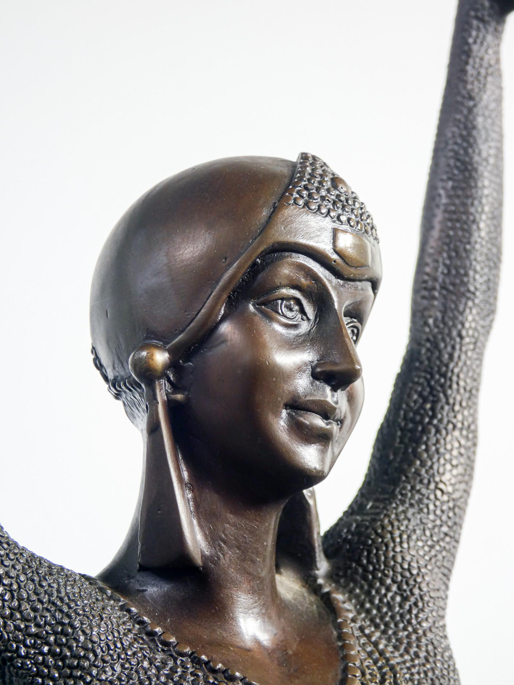 20th Century Copie de la sculpture de Demetre CHIPARUS, Dancer. Art déco. Début du 20e siècle.