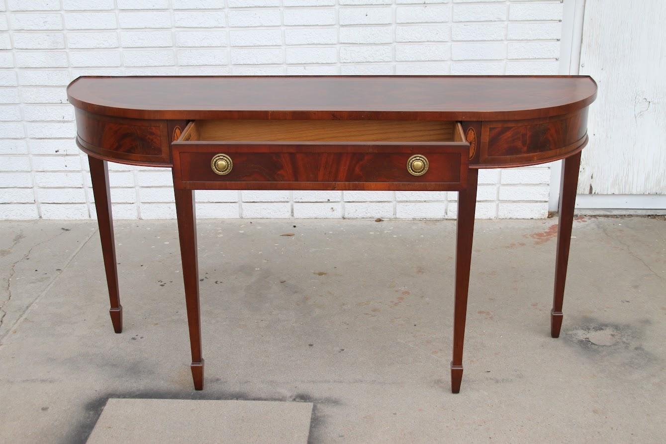 Copley Place Demilune Console Table by Hekman Furniture In Good Condition For Sale In Pasadena, TX