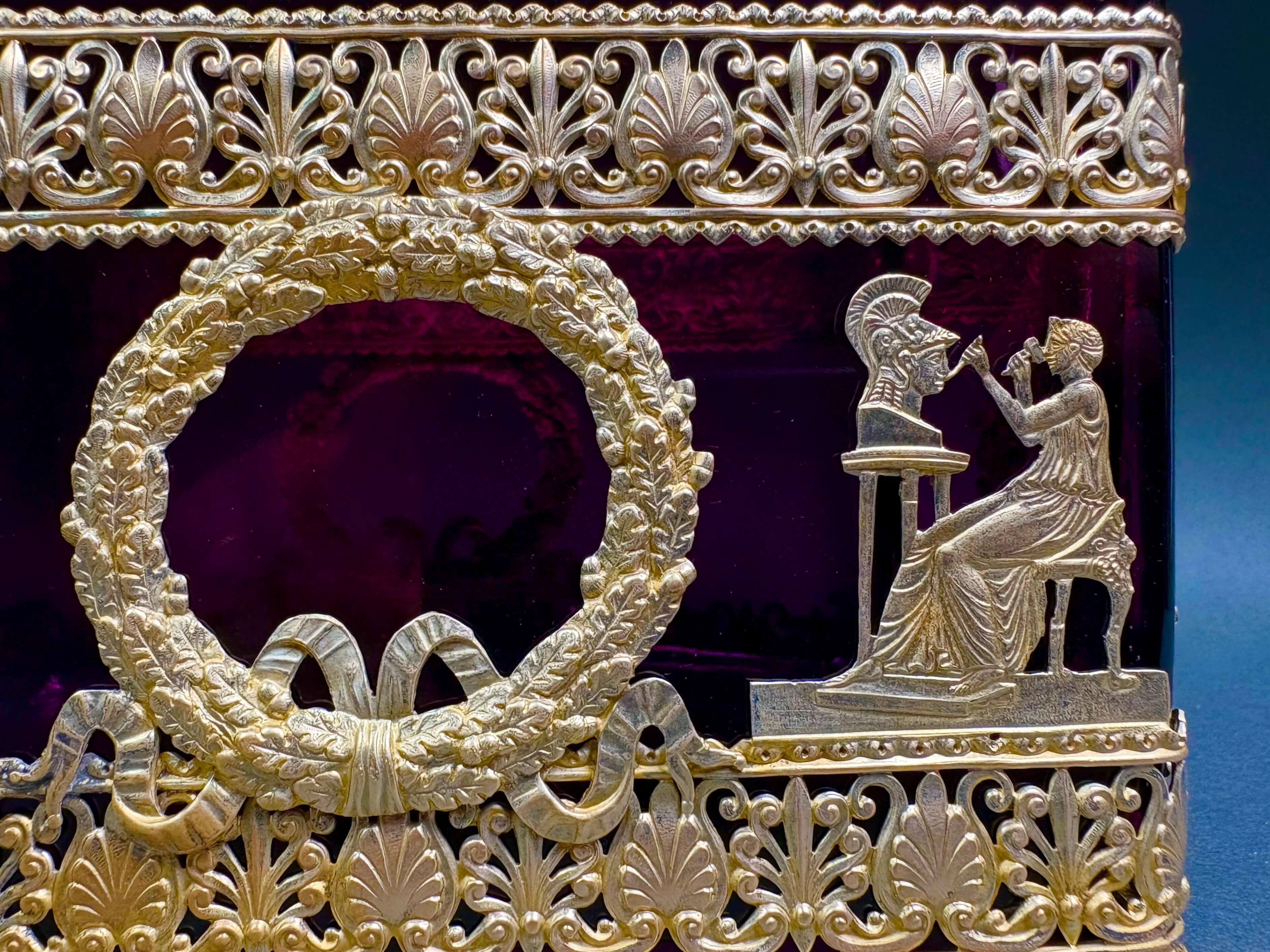 Restauration French Cup in Amethyst Crystal and Gilt Bronze Charles X Restoration For Sale