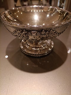 Coppa in argento con decori fatti a mano