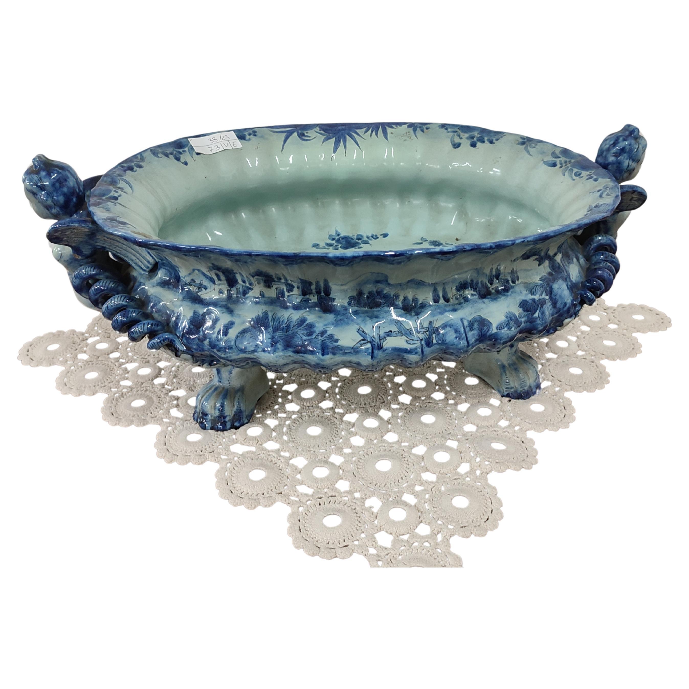 Blue and white majolica bowl For Sale