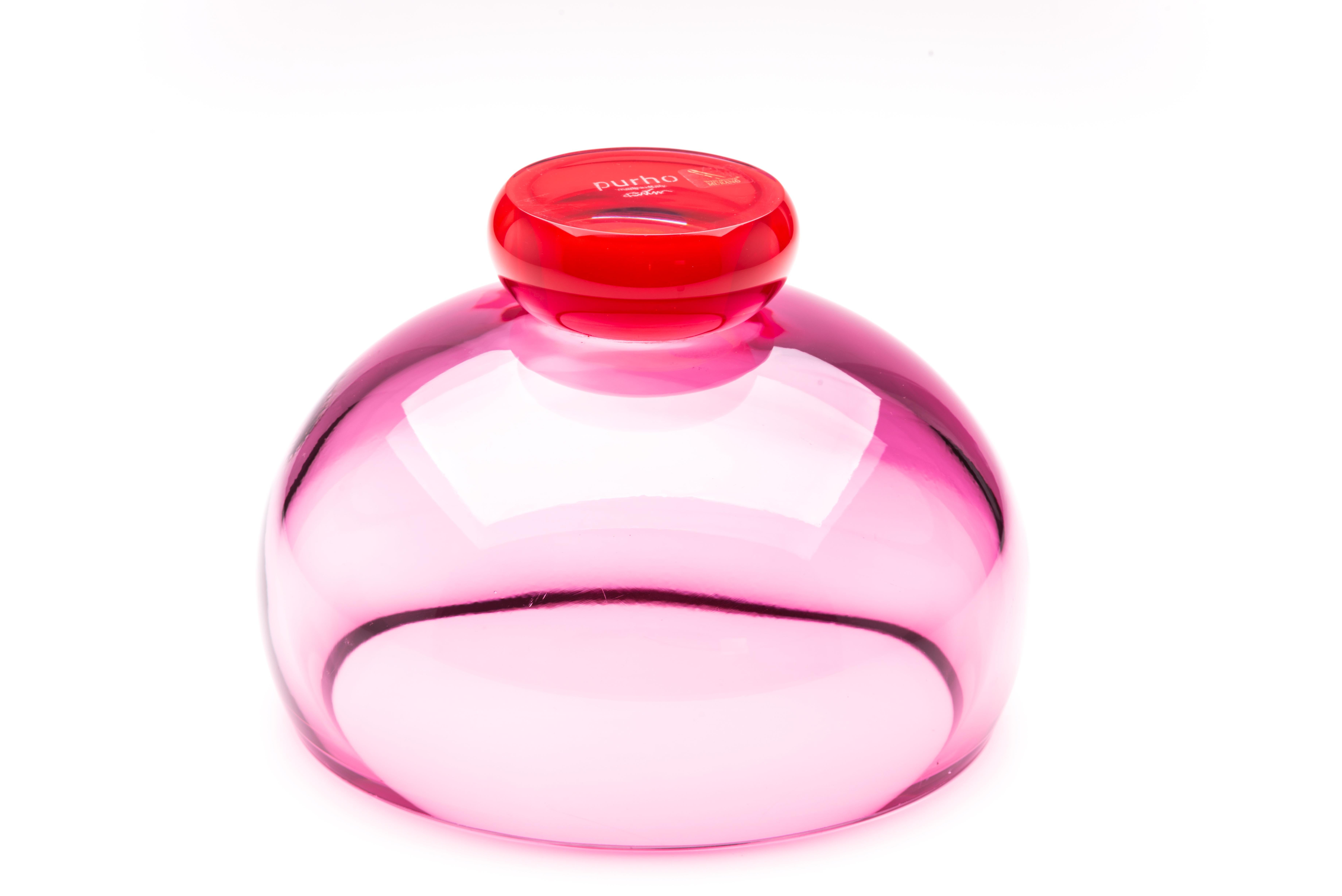 21st century Karim Rashid Coppa bowl transparent Murano glass various colors.
Designed by Karim Rashid, Coppa is a small glass container with round, sinuous, markedly colored shapes: deep pink the central body, ruby red the base. A cheerful and