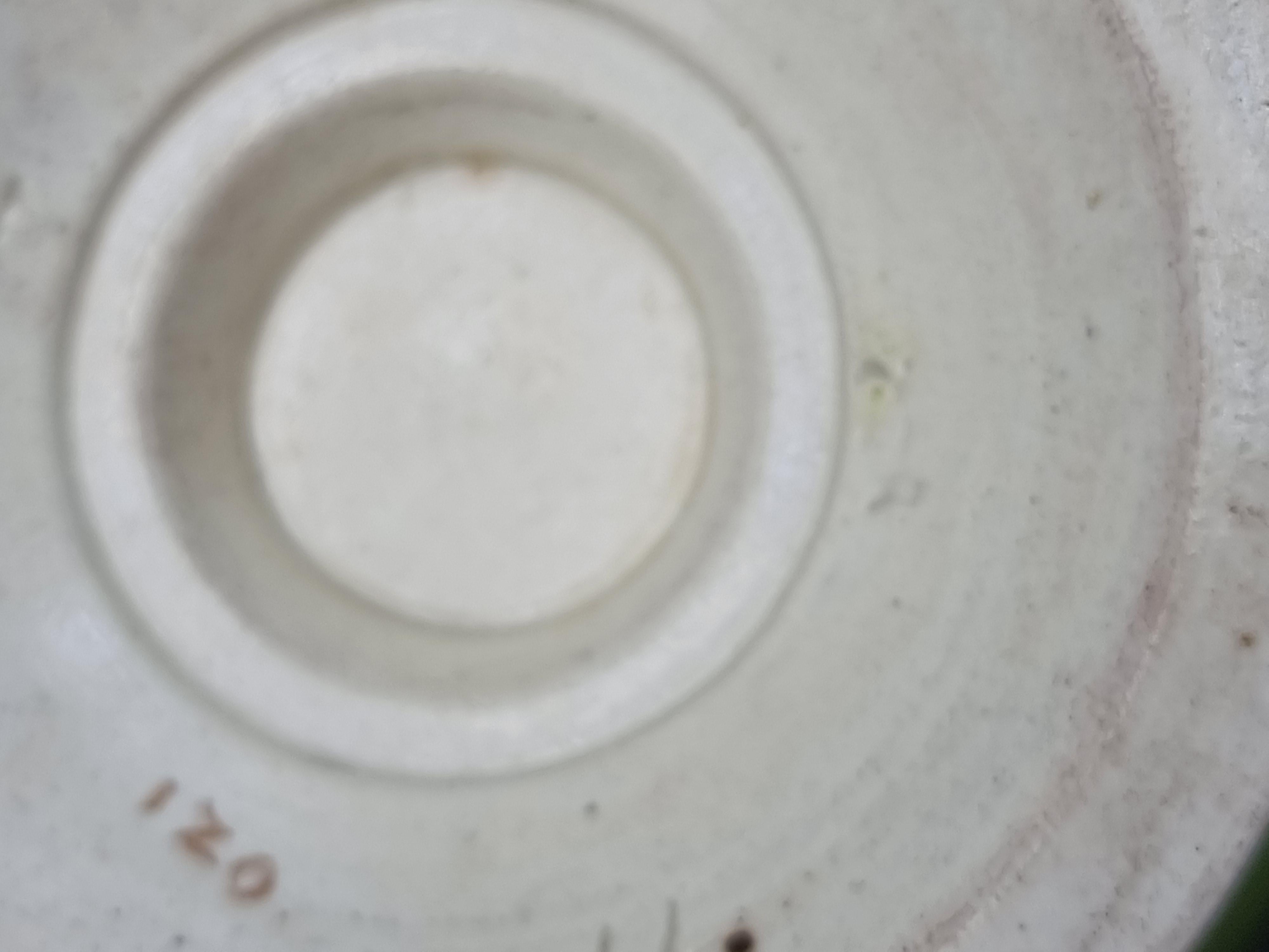 Tasse en porcelaine avec couvercle,  première moitié du XIXe siècle en vente 4