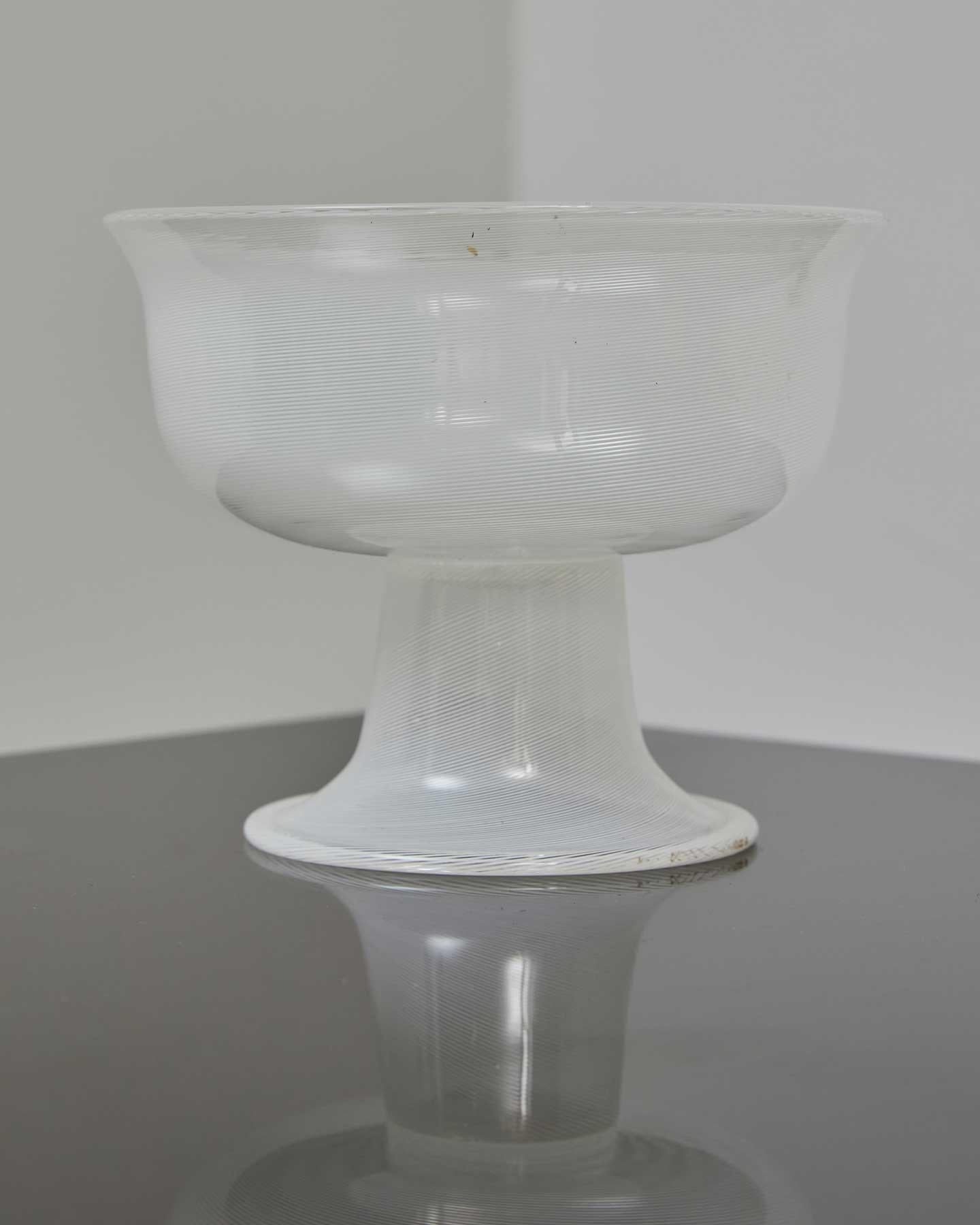 Vetro di Murano Coppa in vetro di Murano design Tapio Wirkkala per Venini, anni '70 in vendita