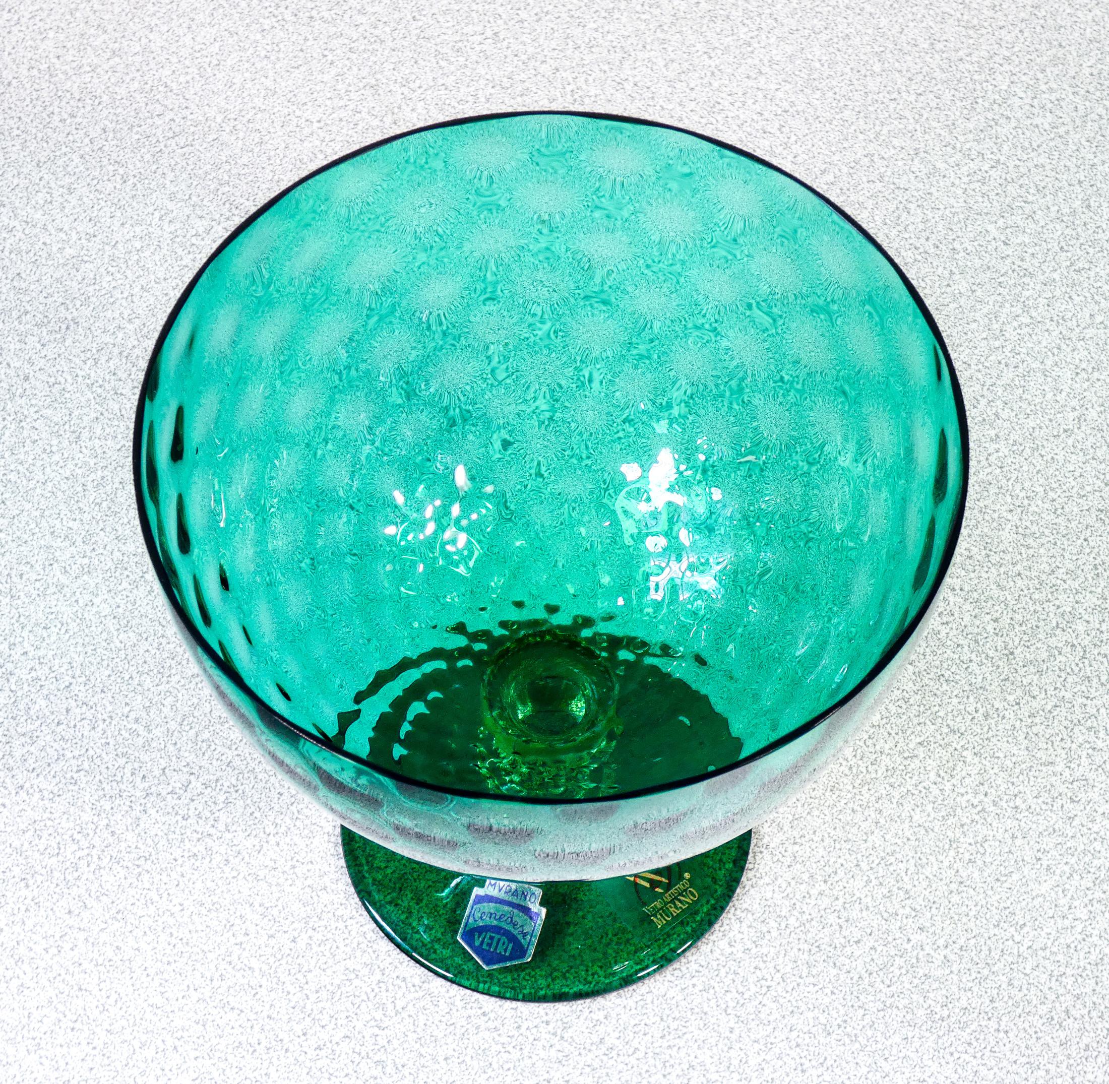 Polychrome blown glass cup from Murano signed CENEDESE. Italy, 1940s/50s In Excellent Condition For Sale In Torino, IT