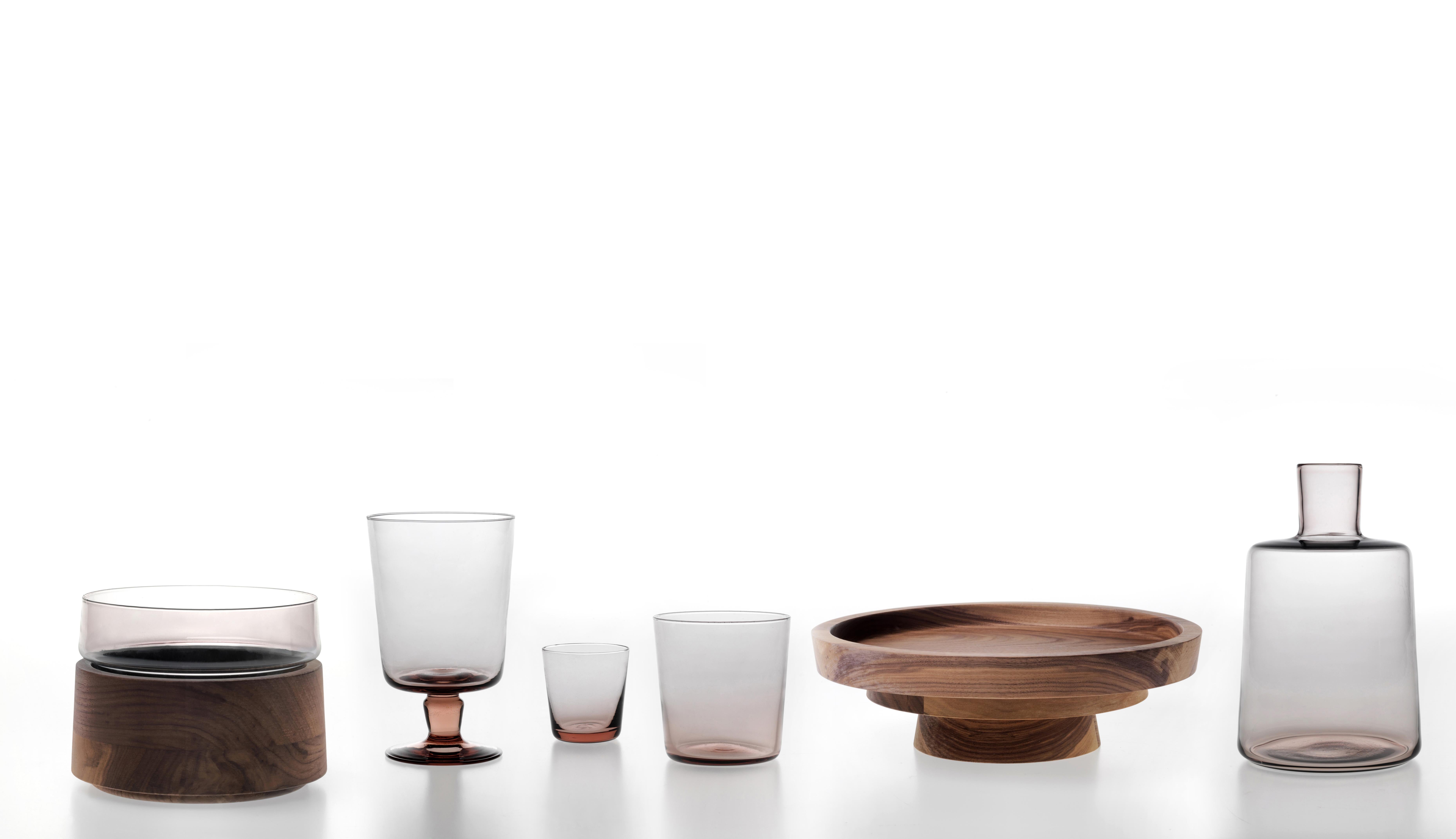 Just the charm of a great tradition reinterpreted in a contemporary way.
Artisans’ experience, purity of forms, light.
MUN: matter seduces and charms.
Completely handmade produced in Italy.

MUN is transparency, color, uniqueness, prestige.