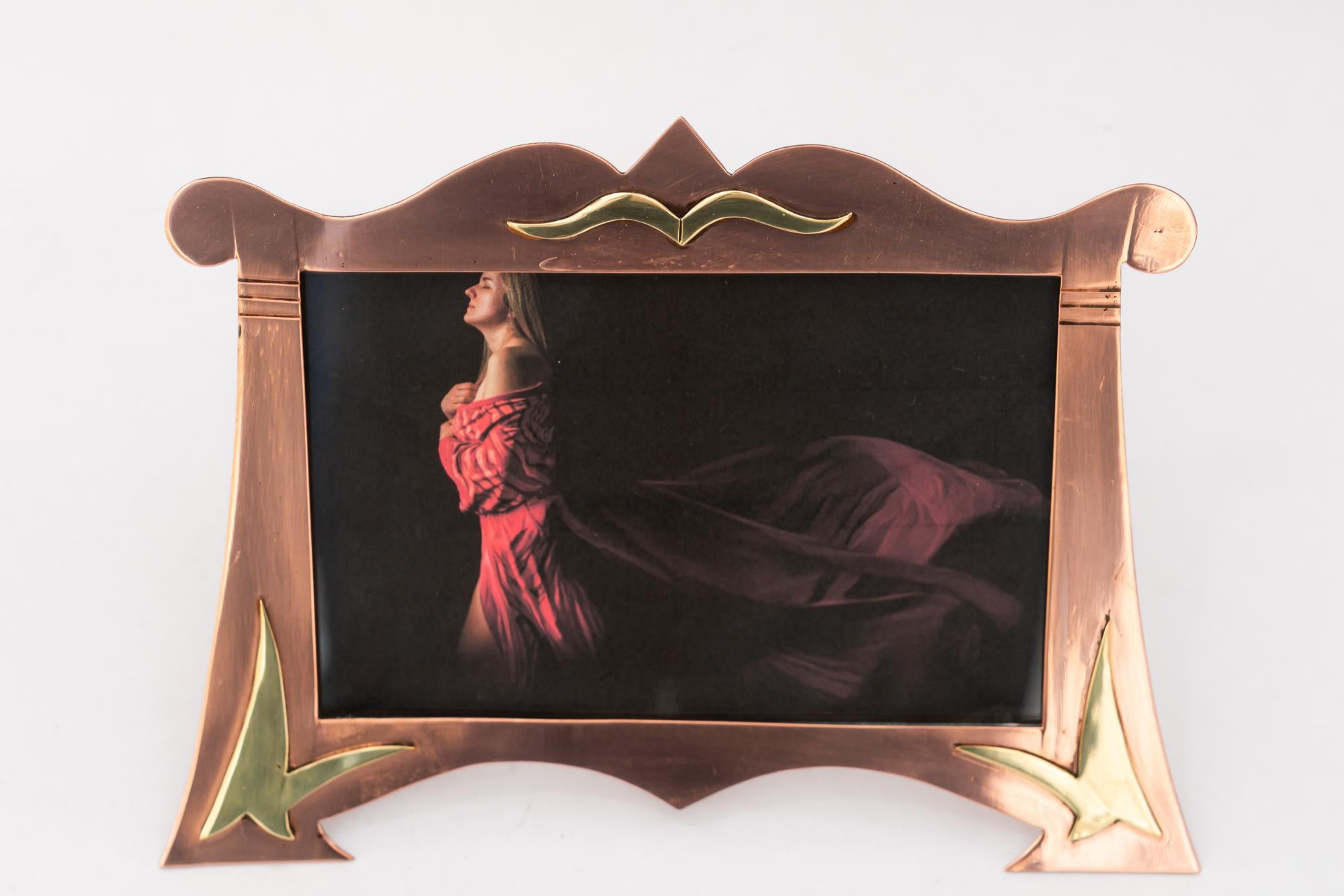 Ottone Cornice per quadri art déco in rame e ottone con vetro, anni '20 circa in vendita