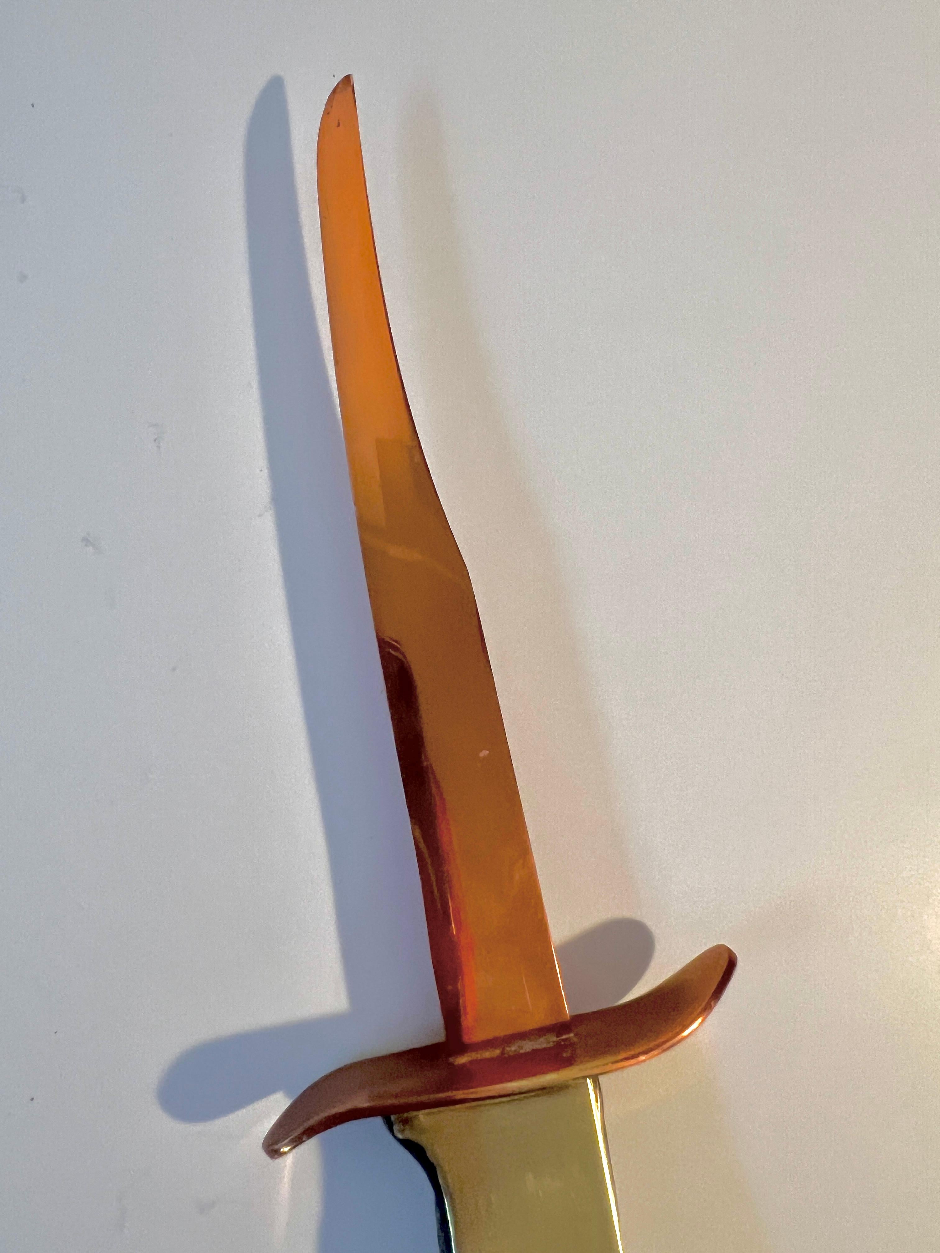 Brieföffner aus Kupfer und Messing mit gehämmertem Seitengriff im Angebot 1
