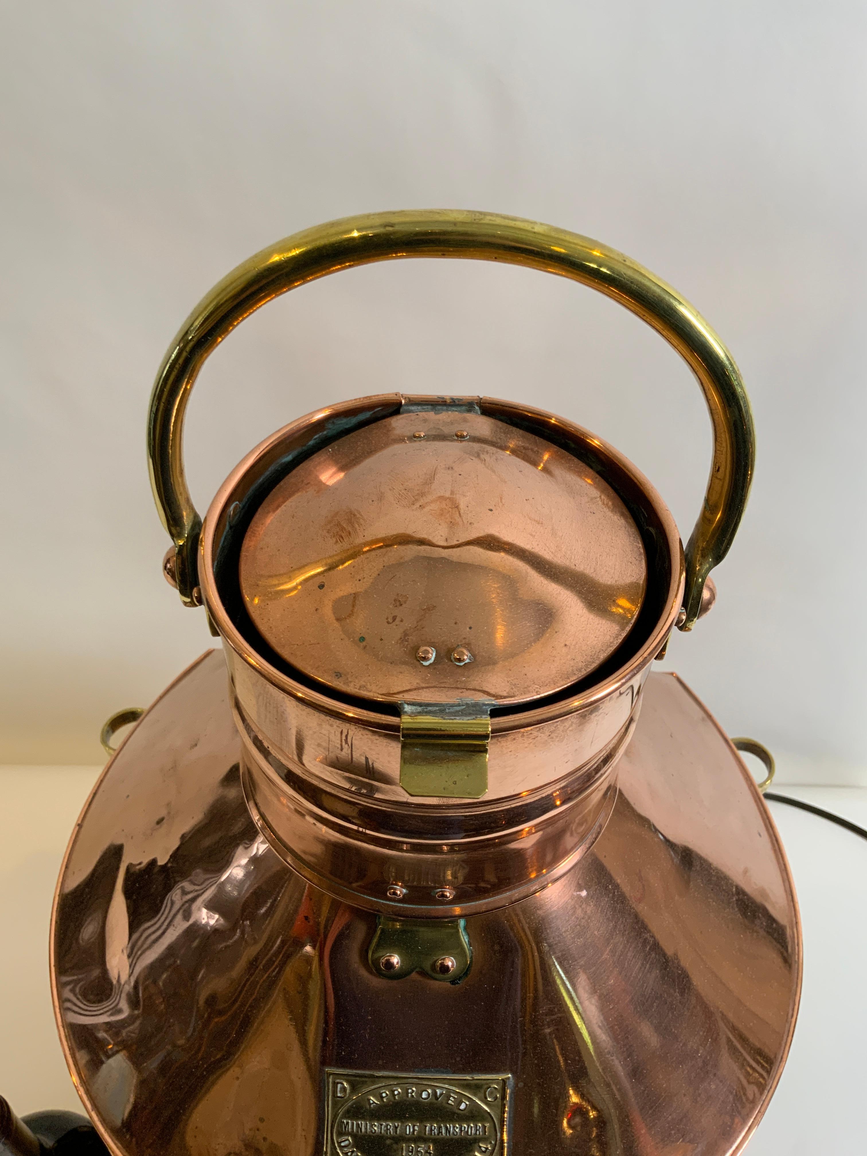 Copper and Brass Ship's Masthead Lantern by Davey of London In Good Condition For Sale In Norwell, MA