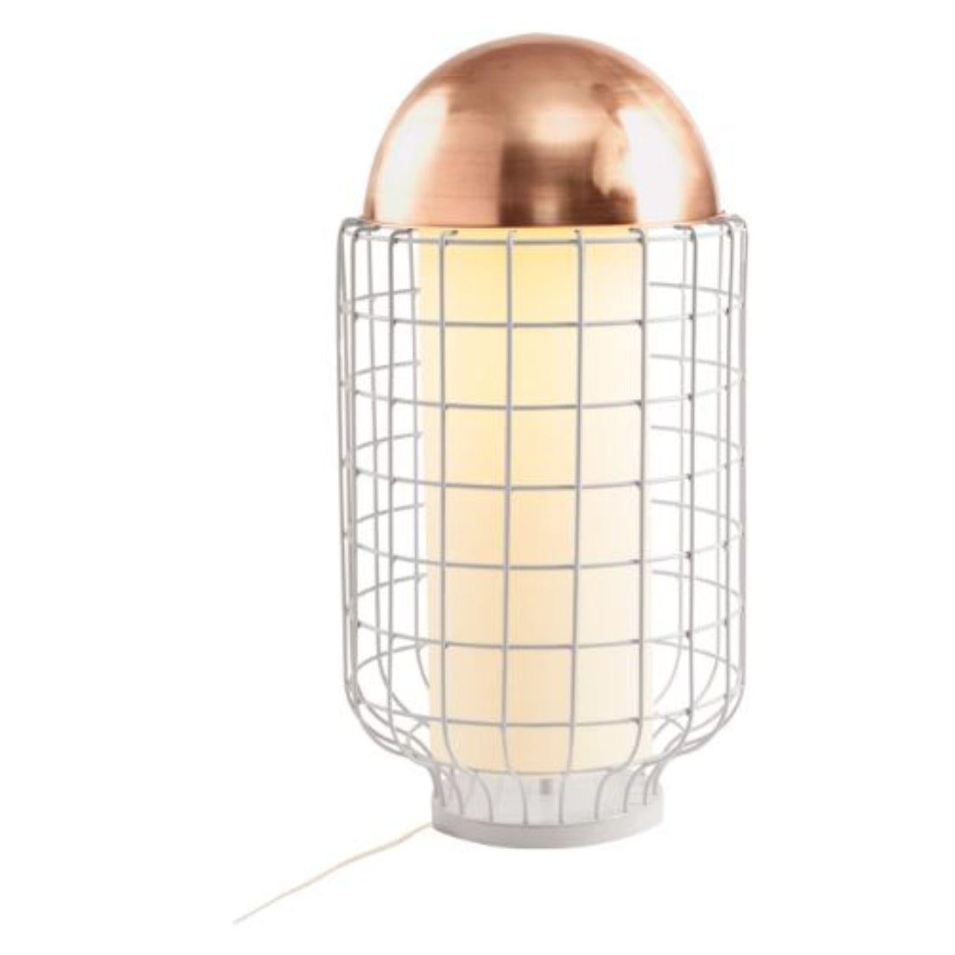 Copper and ivory Magnolia table lamp by Dooq
Dimensions: W 32 x D 32 x H 63 cm
Materials: lacquered metal, polished or brushed metal, copper.
abat-jour: cotton
Also available in different colours and materials.

Information:
230V/50Hz
E27/1x10W
