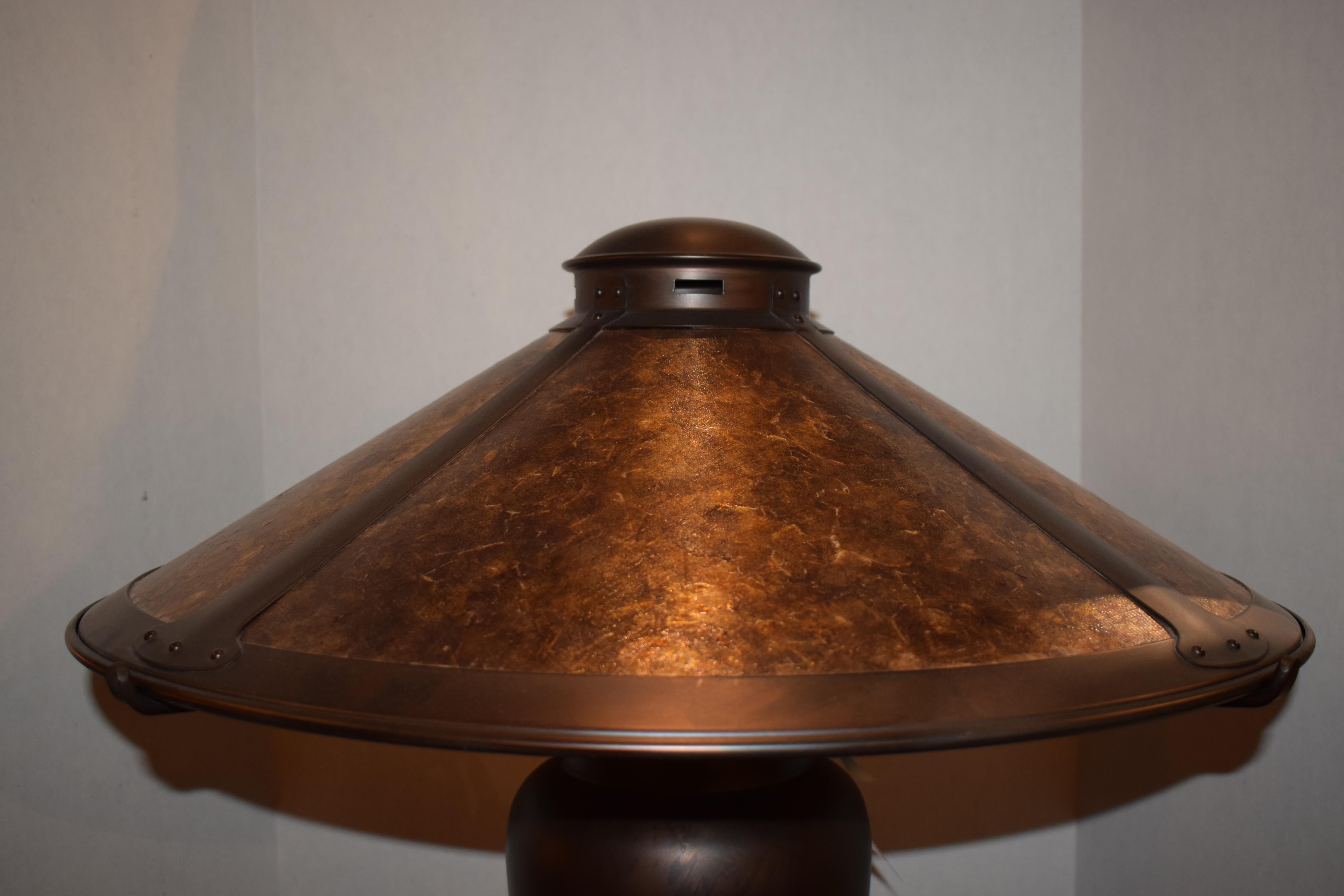 Copper and Mica Lamp For Sale 4