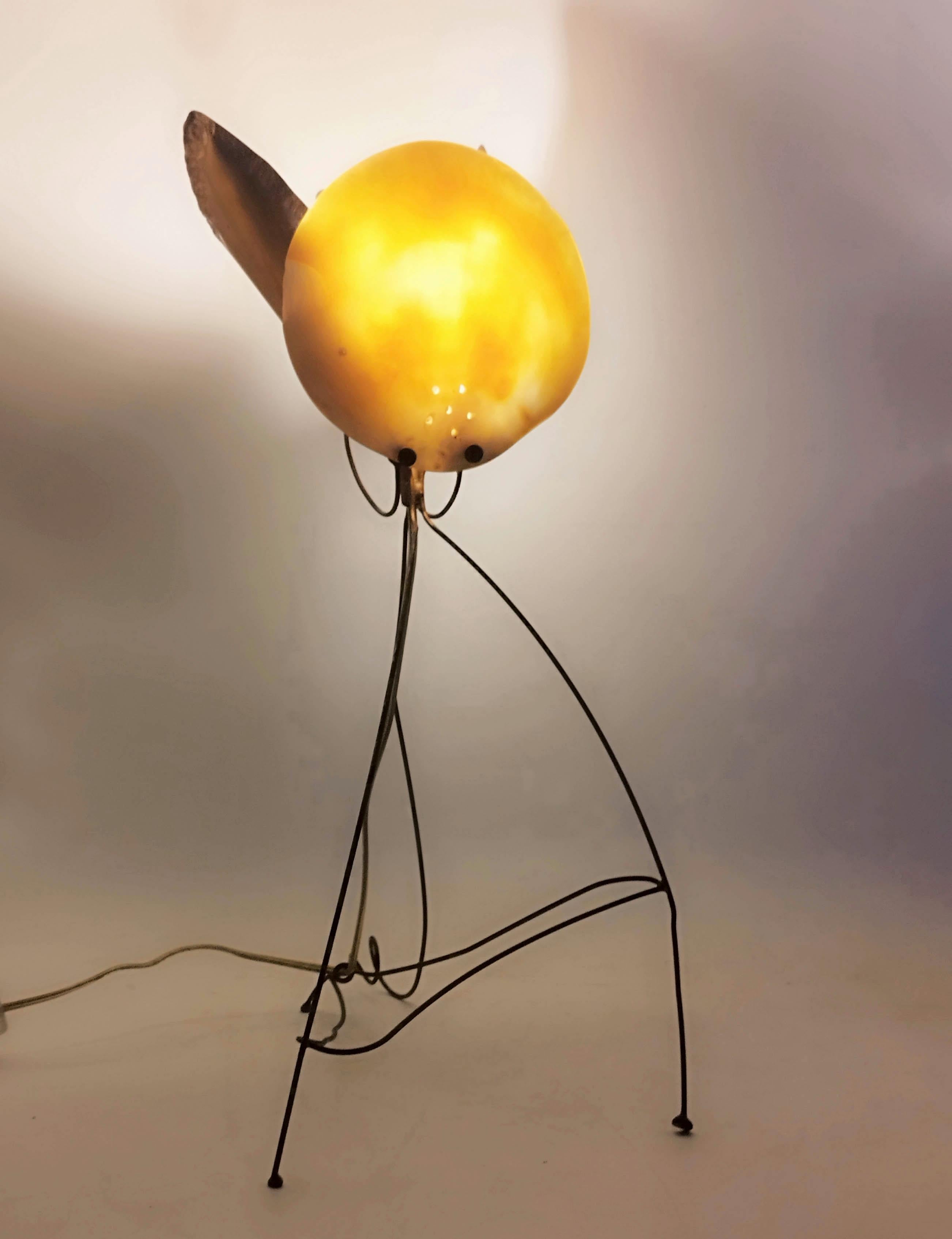 Tischlampe in Blumenform aus Kupfer und Perlmutt, Italien 1970er Jahre im Angebot 1