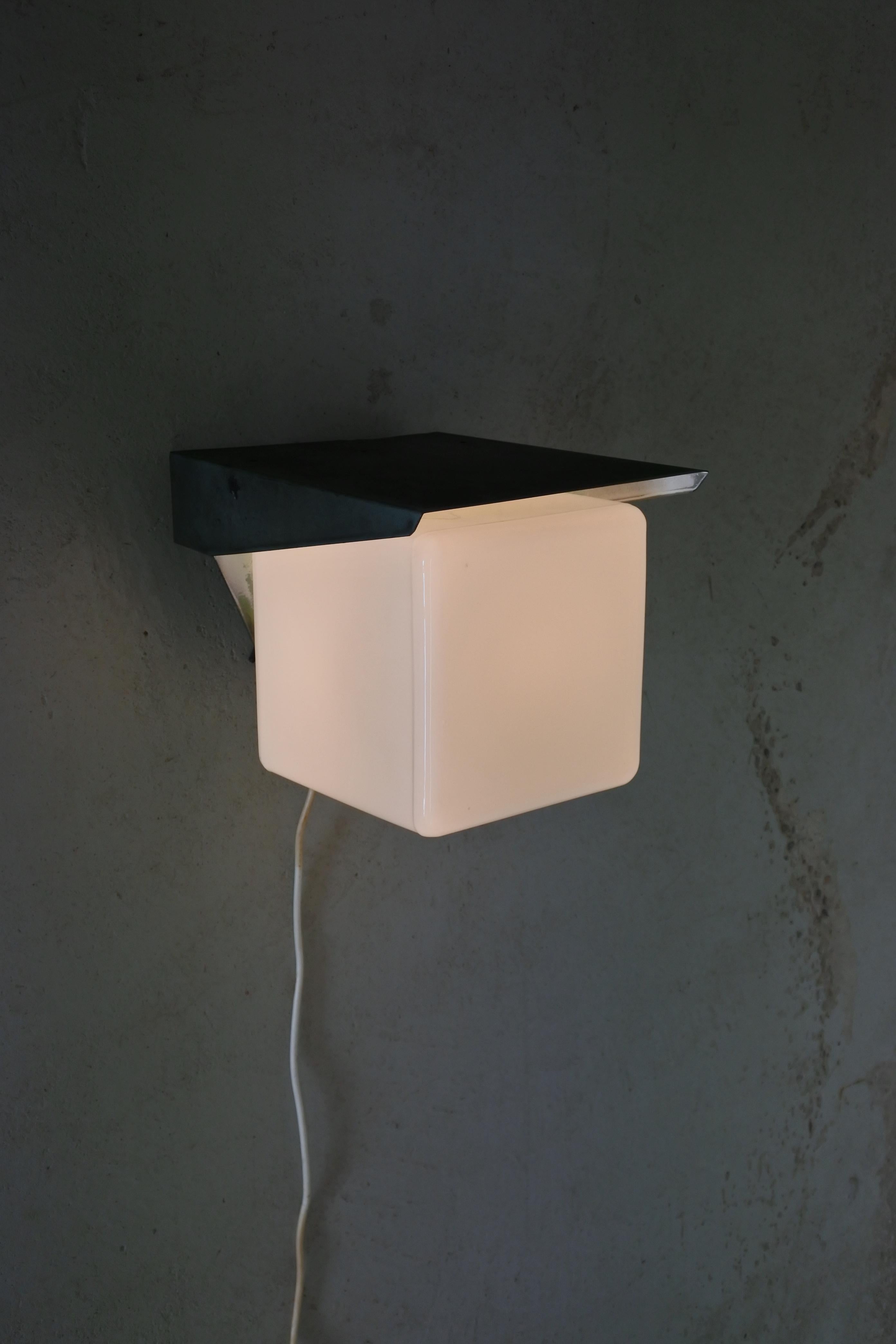 Mid-20th Century Copper and Opaline Glass Wall Lamp by Itsu, Finland, 1950s For Sale