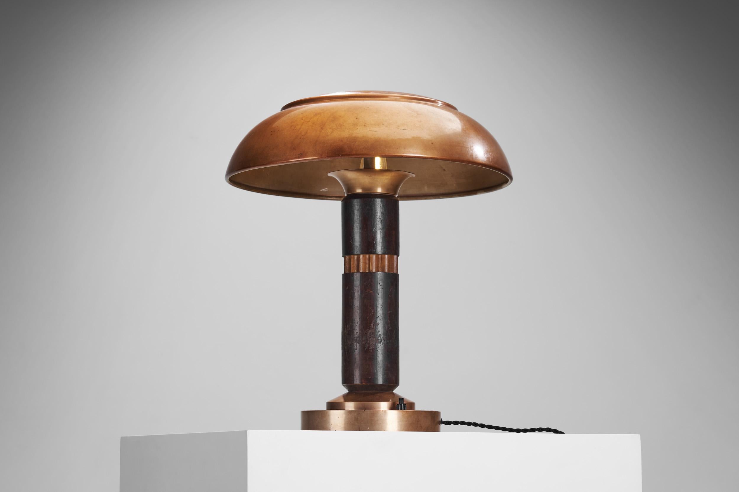 Mid-20th Century Copper and Wood Art Deco Table Lamp, Europe ca 1930s For Sale