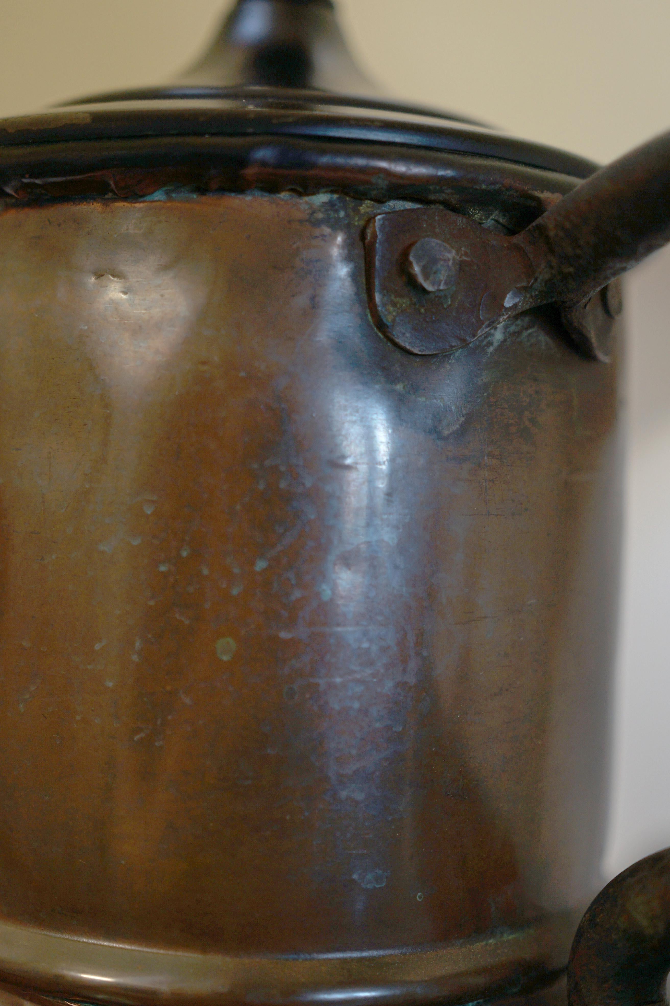 Antike, handgehämmerte Kupfer-Tischlampe im Stickley-Stil, Conversio, Arts and Crafts (20. Jahrhundert) im Angebot