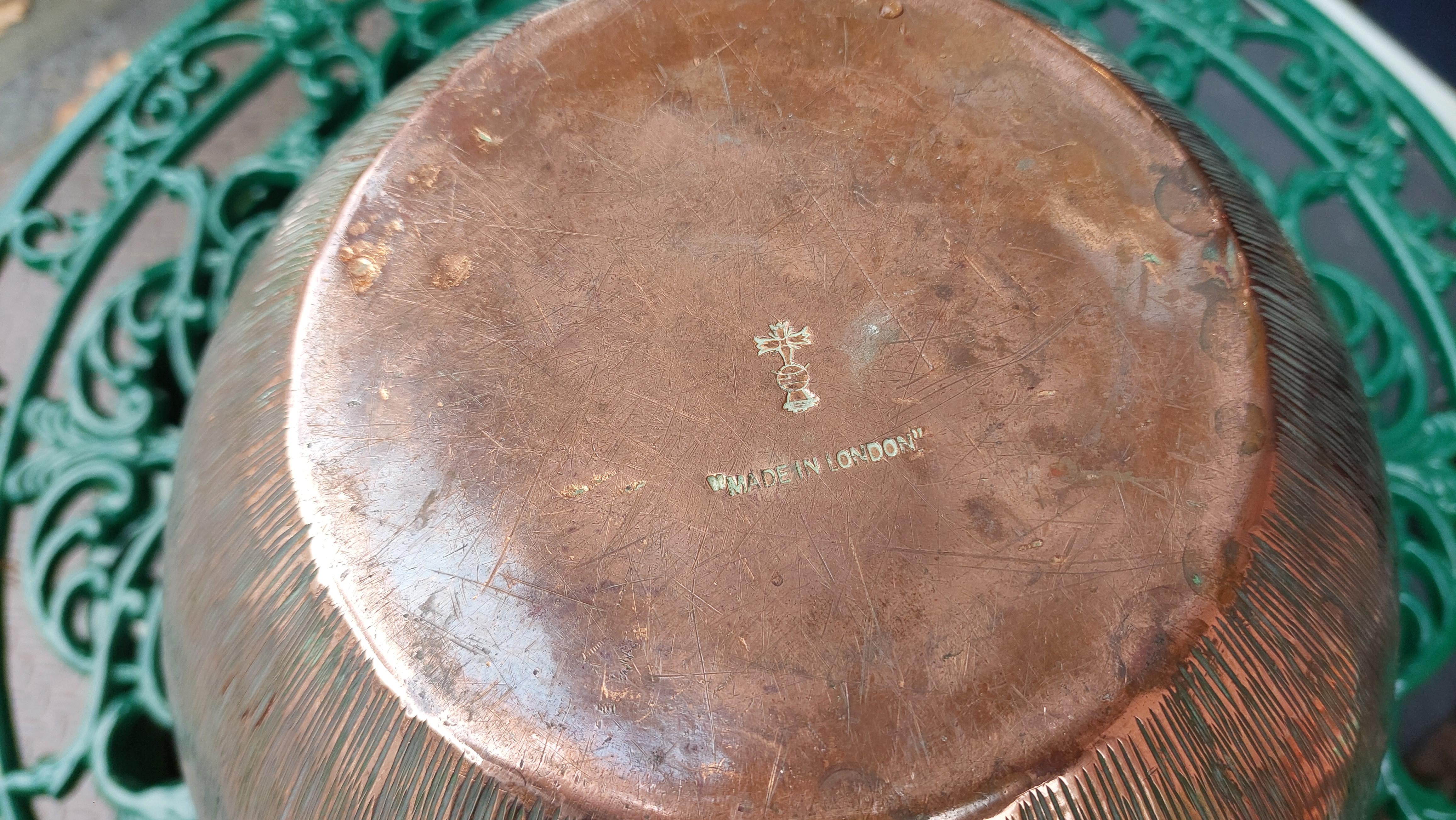 Jardinière en cuivre Arts & Crafts Bon état - En vente à Altrincham, GB