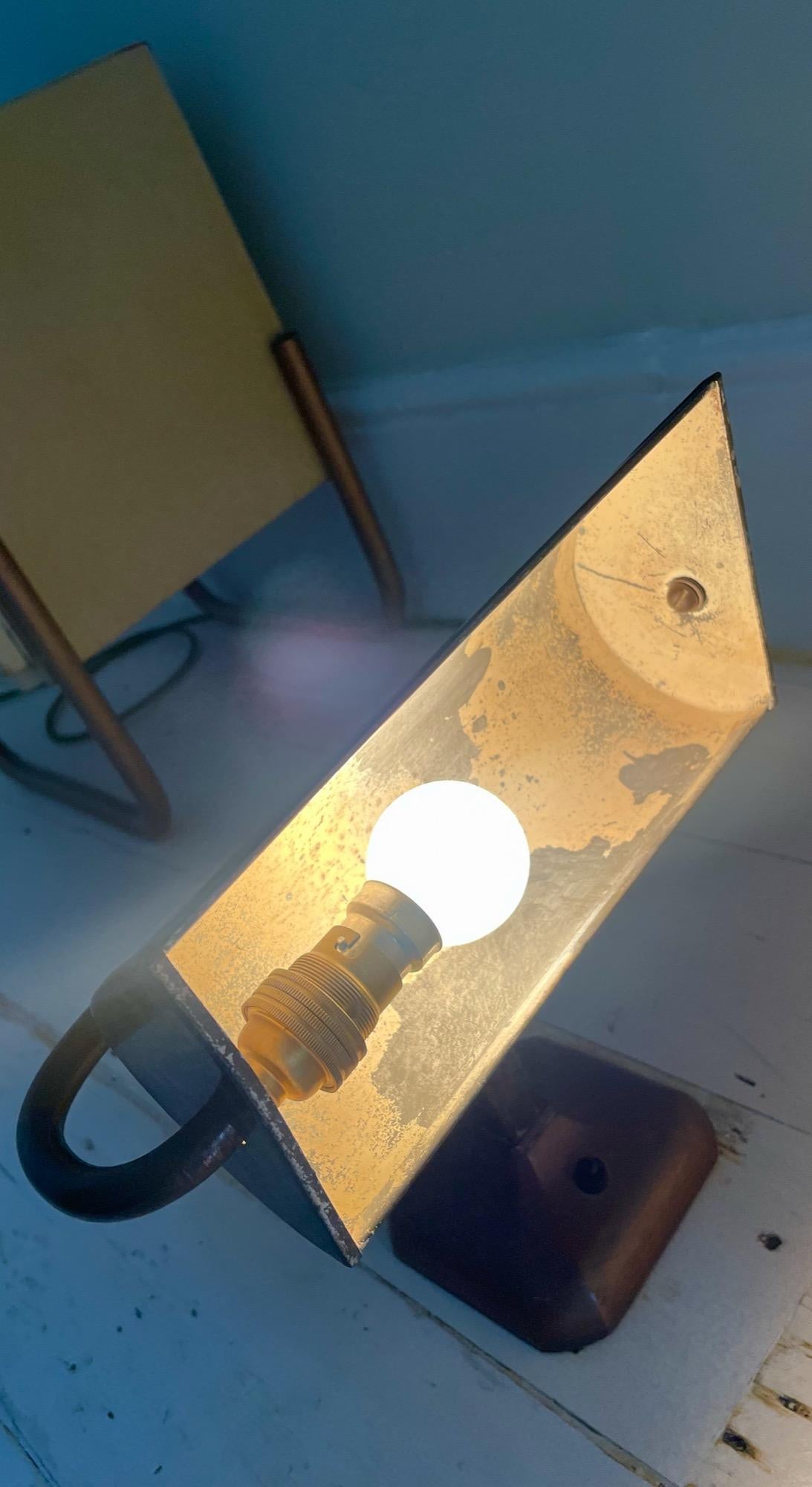 Copper Banker's Desk Lamp, dark green shade, England 1930's In Good Condition For Sale In London, Fitzrovia