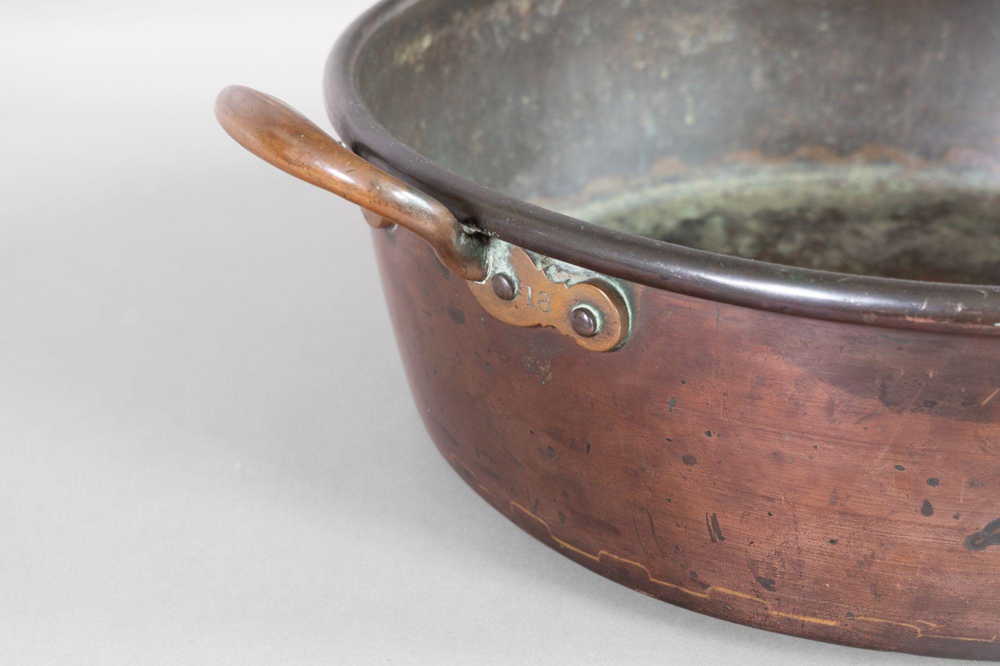 Copper Bowl (Mittleres 19. Jahrhundert) im Angebot