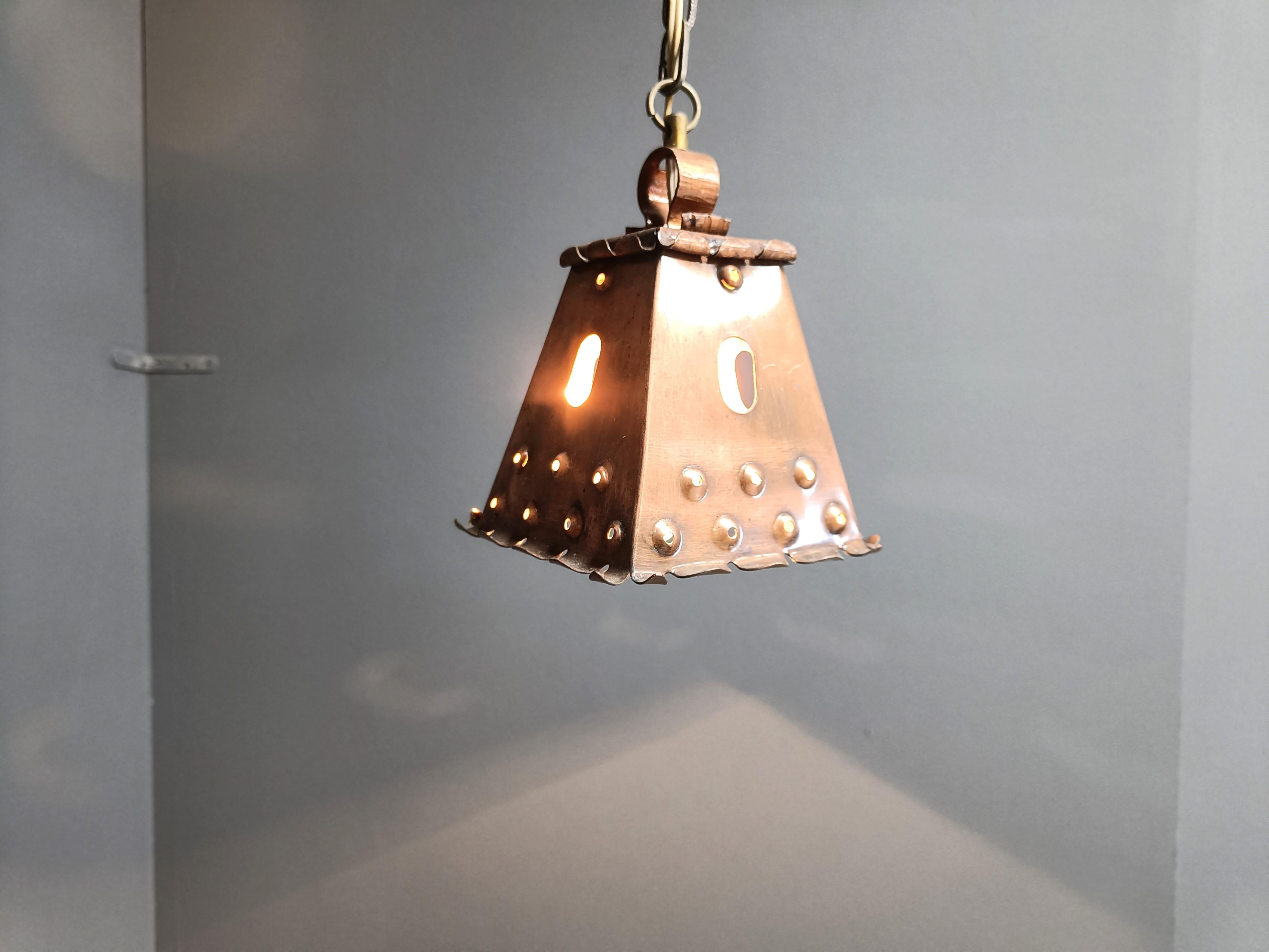 Lampada a sospensione brutatlist in rame, anni '70 in vendita 3