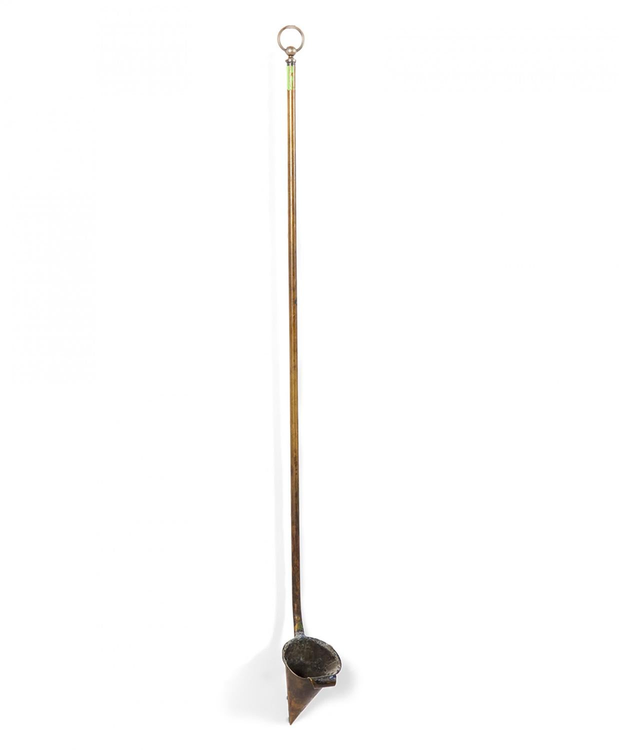 Coloniale britannico Copper Candle Snuffer in vendita